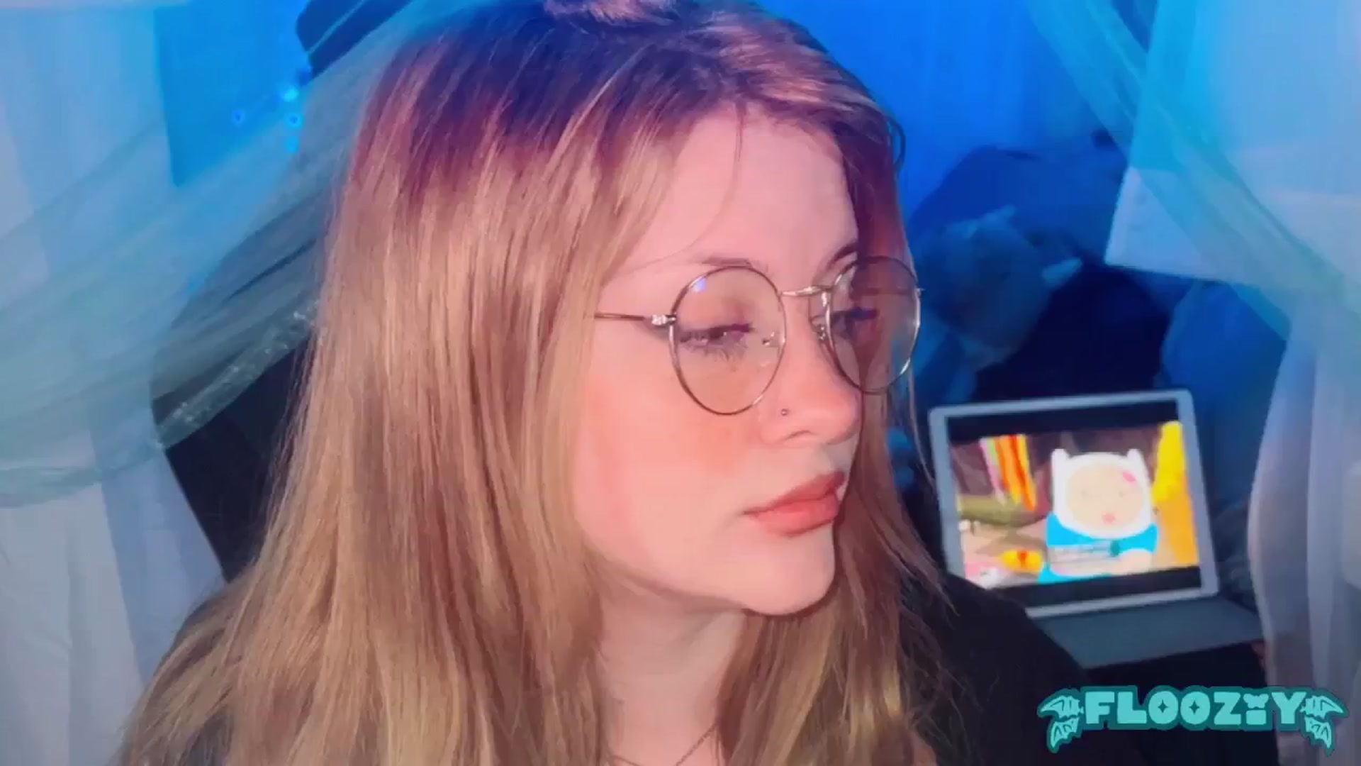 Gallery image thumbnail from flooziy's myfreecams stream on, 05/13/2024, 11:00 image 3 of 20