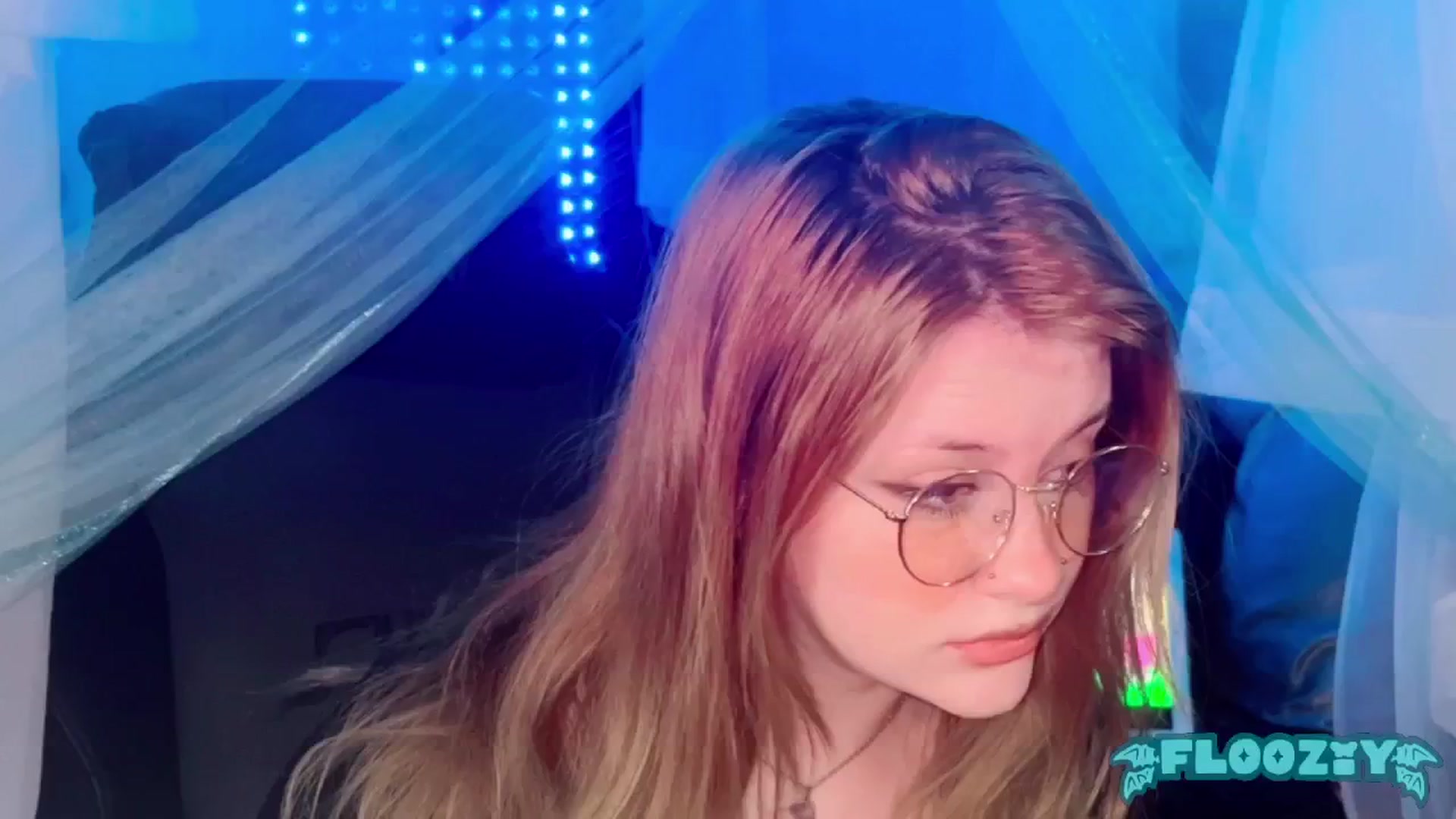 Gallery image thumbnail from flooziy's myfreecams stream on, 05/13/2024, 11:00 image 14 of 20
