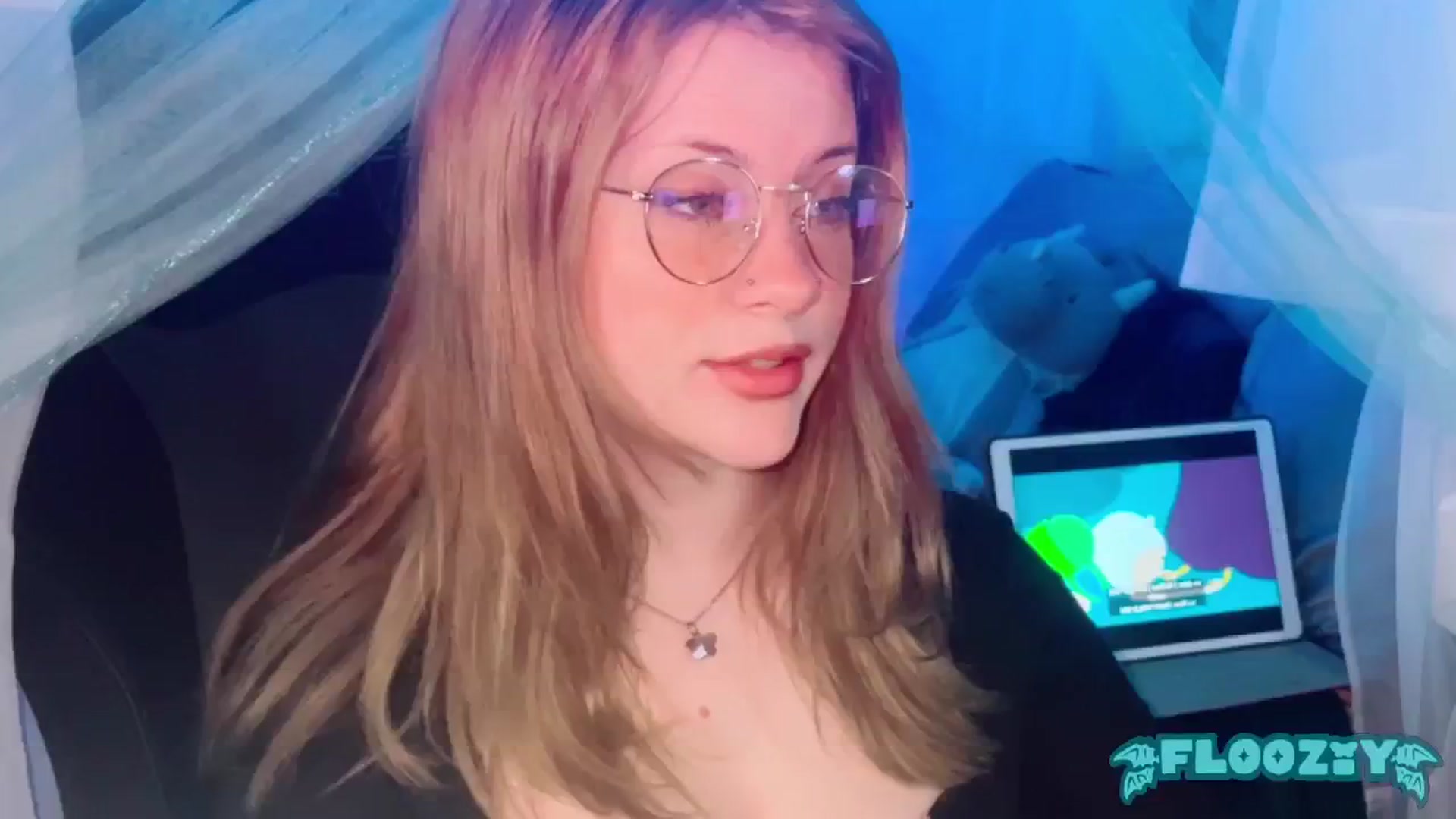 Gallery image thumbnail from flooziy's myfreecams stream on, 05/13/2024, 11:00 image 4 of 20