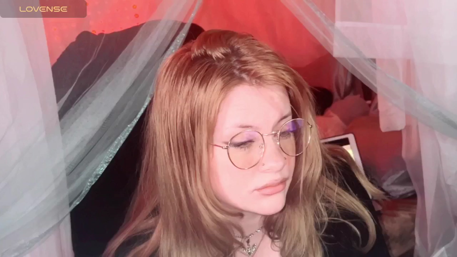 Gallery image thumbnail from flooziy's myfreecams stream on, 05/14/2024, 08:45 image 19 of 20