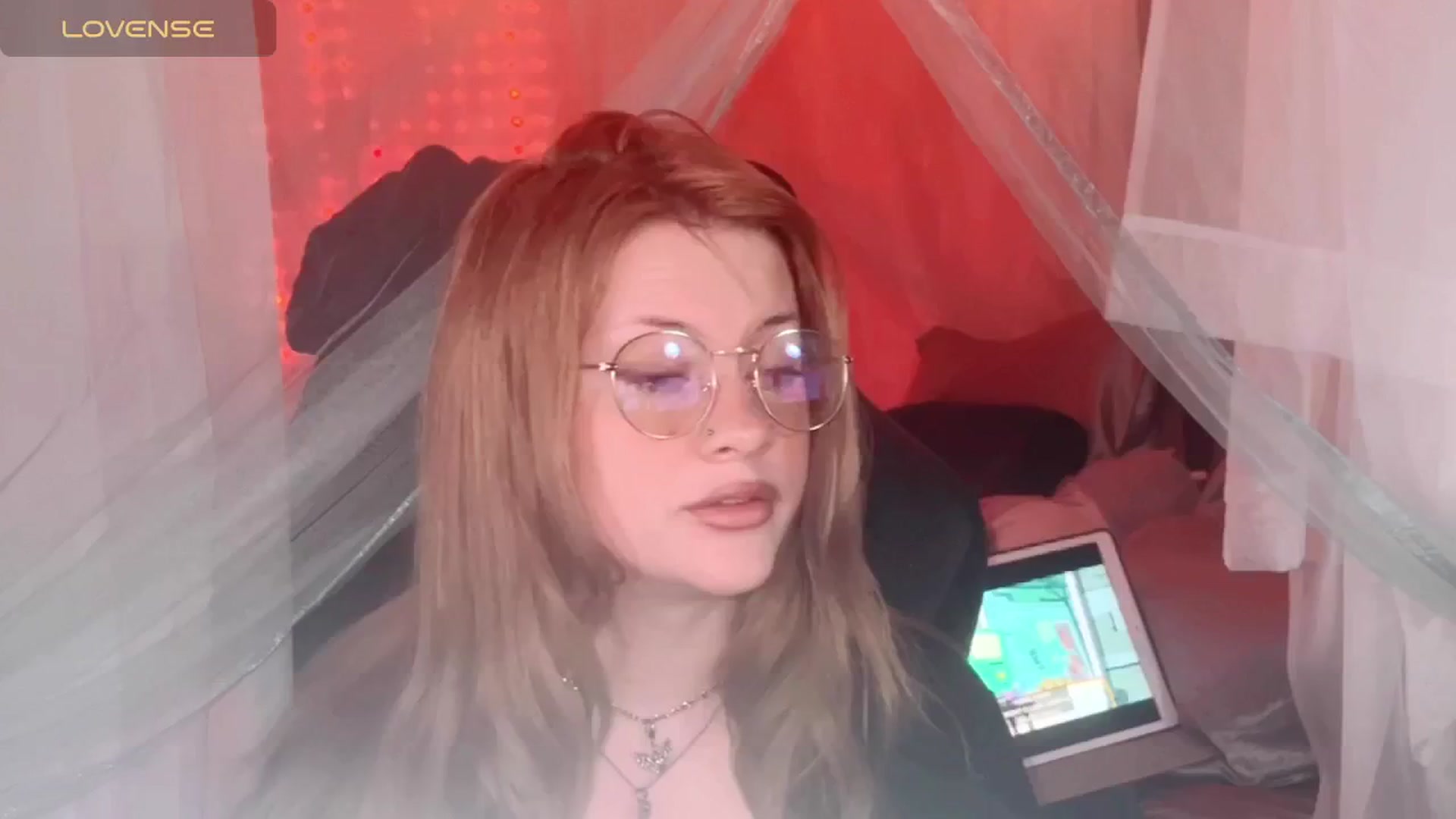 Gallery image thumbnail from flooziy's myfreecams stream on, 05/14/2024, 08:45 image 8 of 20
