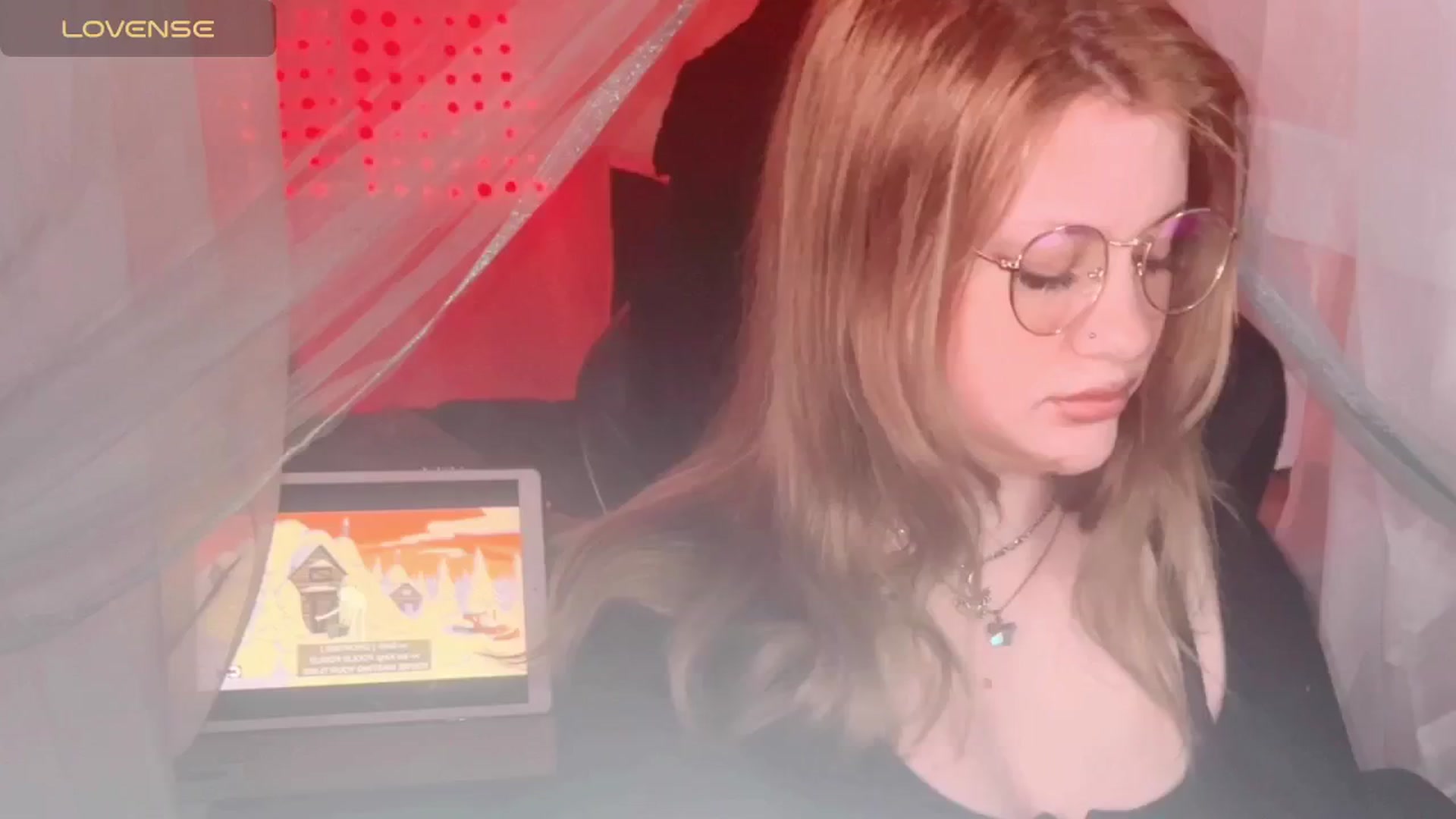 Gallery image thumbnail from flooziy's myfreecams stream on, 05/14/2024, 08:45 image 1 of 20