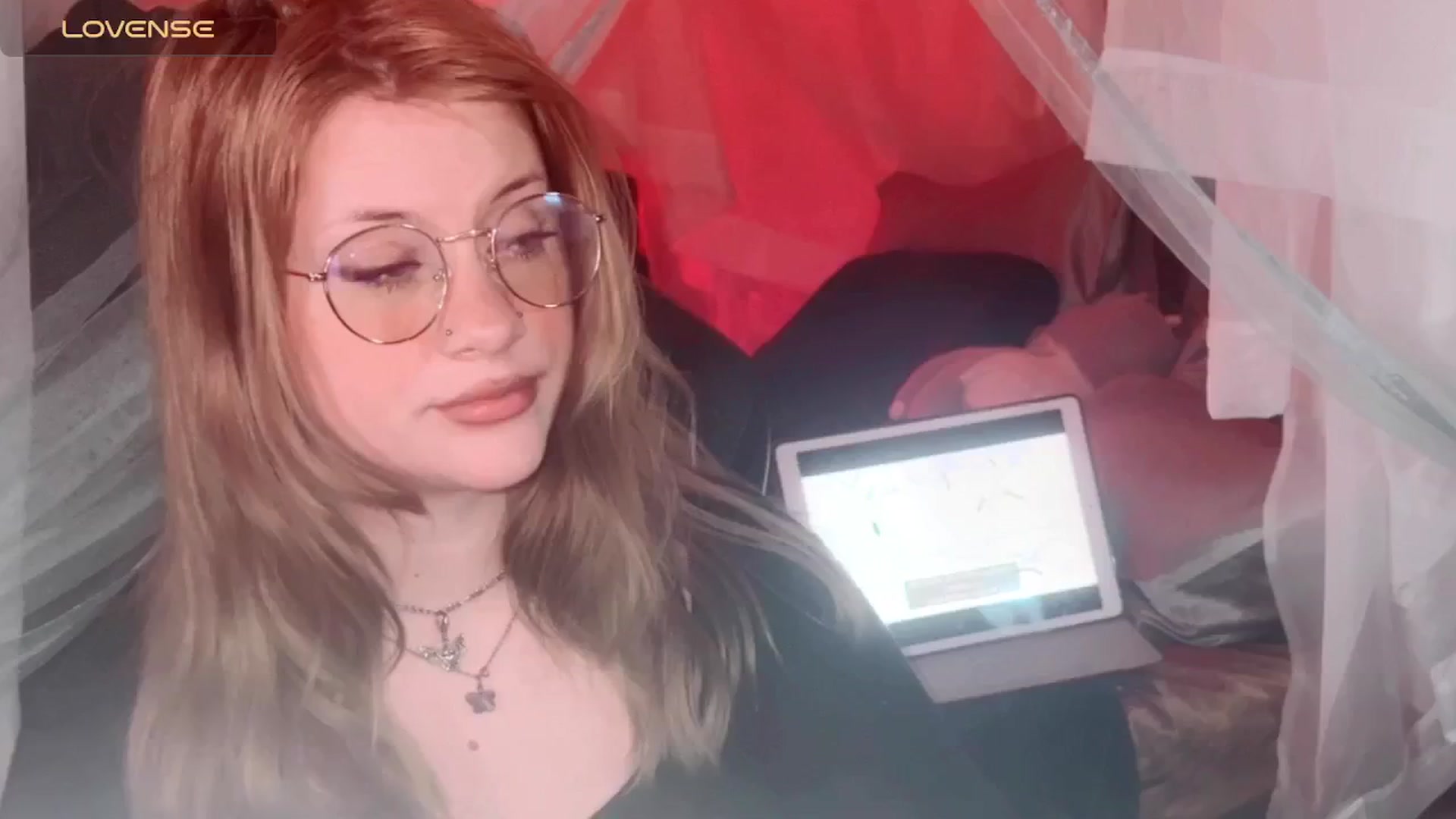 Gallery image thumbnail from flooziy's myfreecams stream on, 05/14/2024, 08:45 image 3 of 20