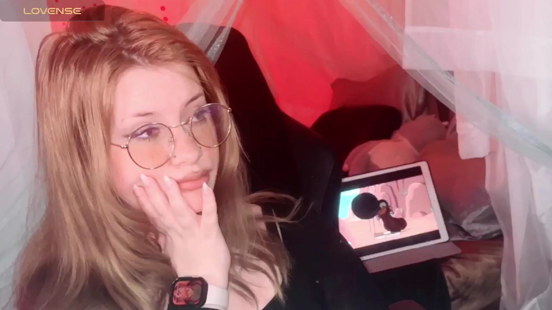 Gallery image thumbnail from flooziy's myfreecams stream on, 05/14/2024, 08:45 image 18 of 20