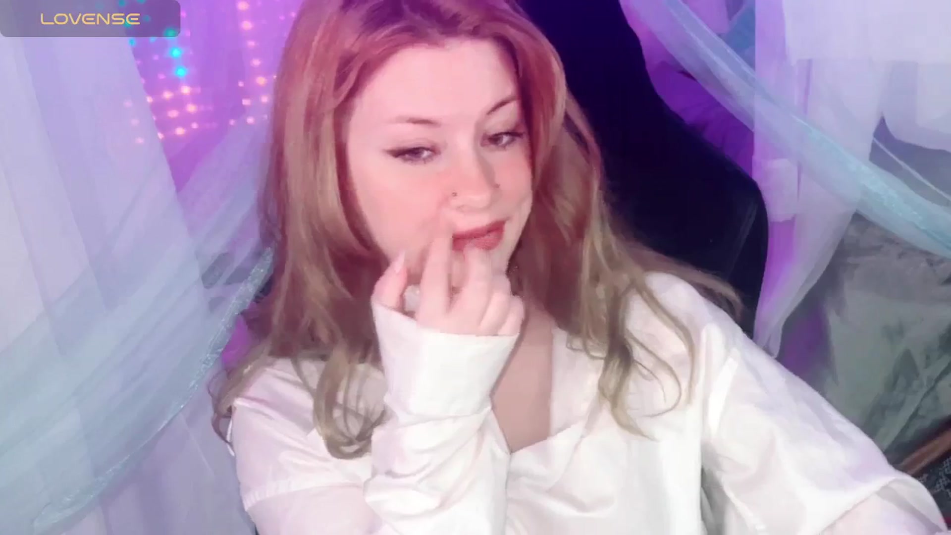 Gallery image thumbnail from flooziy's myfreecams stream on, 05/15/2024, 09:04 image 17 of 20