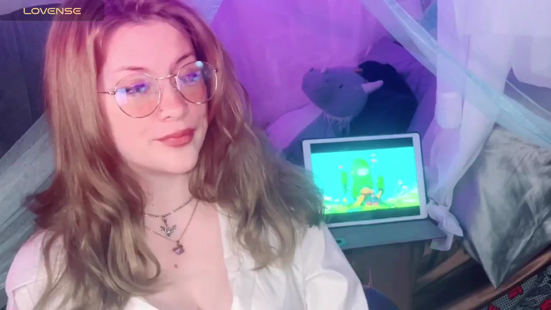 Gallery image thumbnail from flooziy's myfreecams stream on, 05/15/2024, 09:04 image 3 of 20