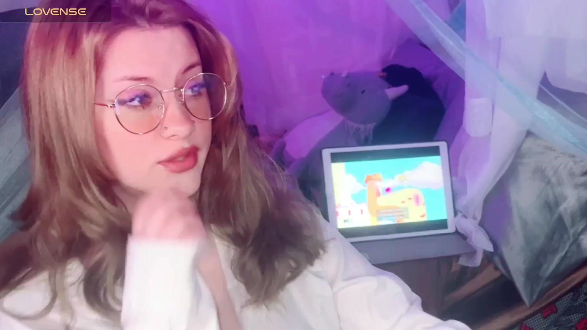 Gallery image thumbnail from flooziy's myfreecams stream on, 05/15/2024, 09:04 image 2 of 20