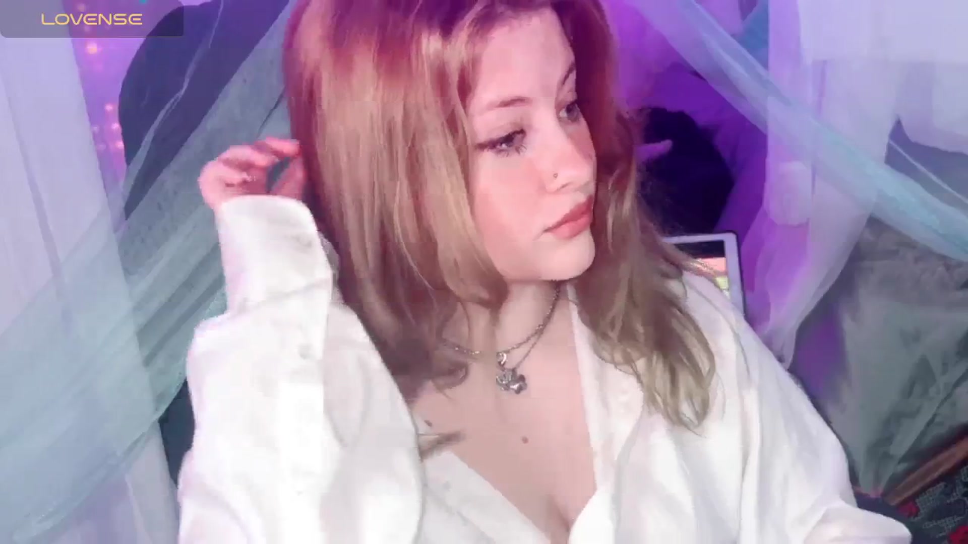 Gallery image thumbnail from flooziy's myfreecams stream on, 05/15/2024, 09:04 image 14 of 20