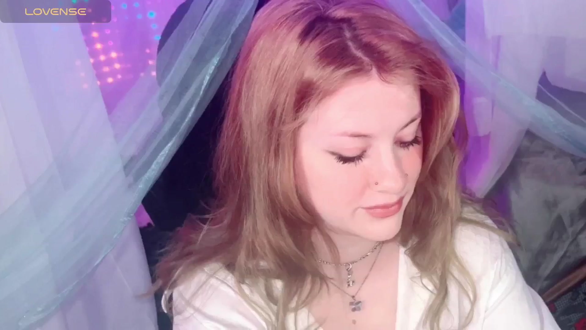 Gallery image thumbnail from flooziy's myfreecams stream on, 05/15/2024, 09:04 image 18 of 20