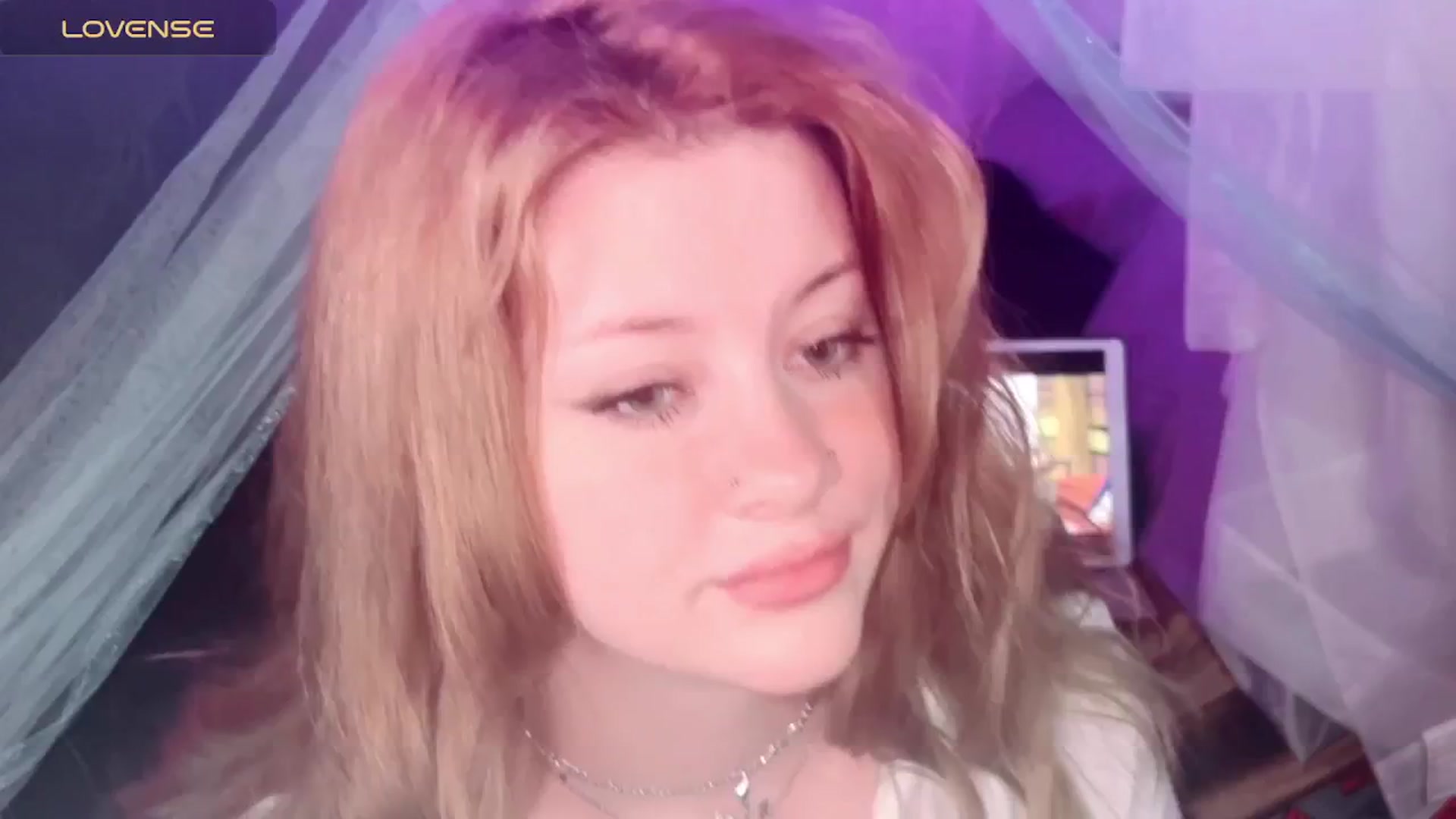 Gallery image thumbnail from flooziy's myfreecams stream on, 05/15/2024, 12:02 image 18 of 20