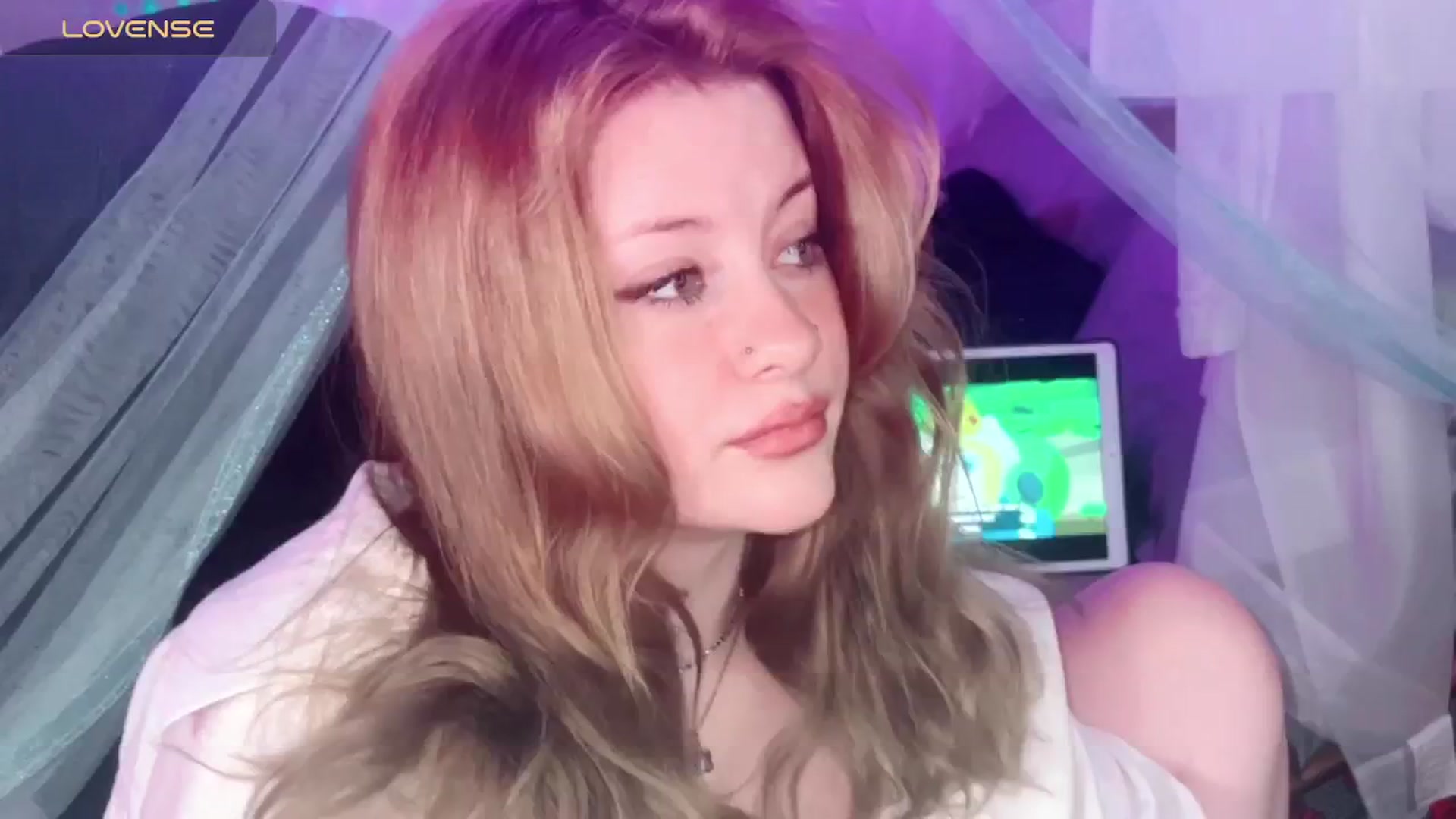 Gallery image thumbnail from flooziy's myfreecams stream on, 05/15/2024, 12:02 image 13 of 20