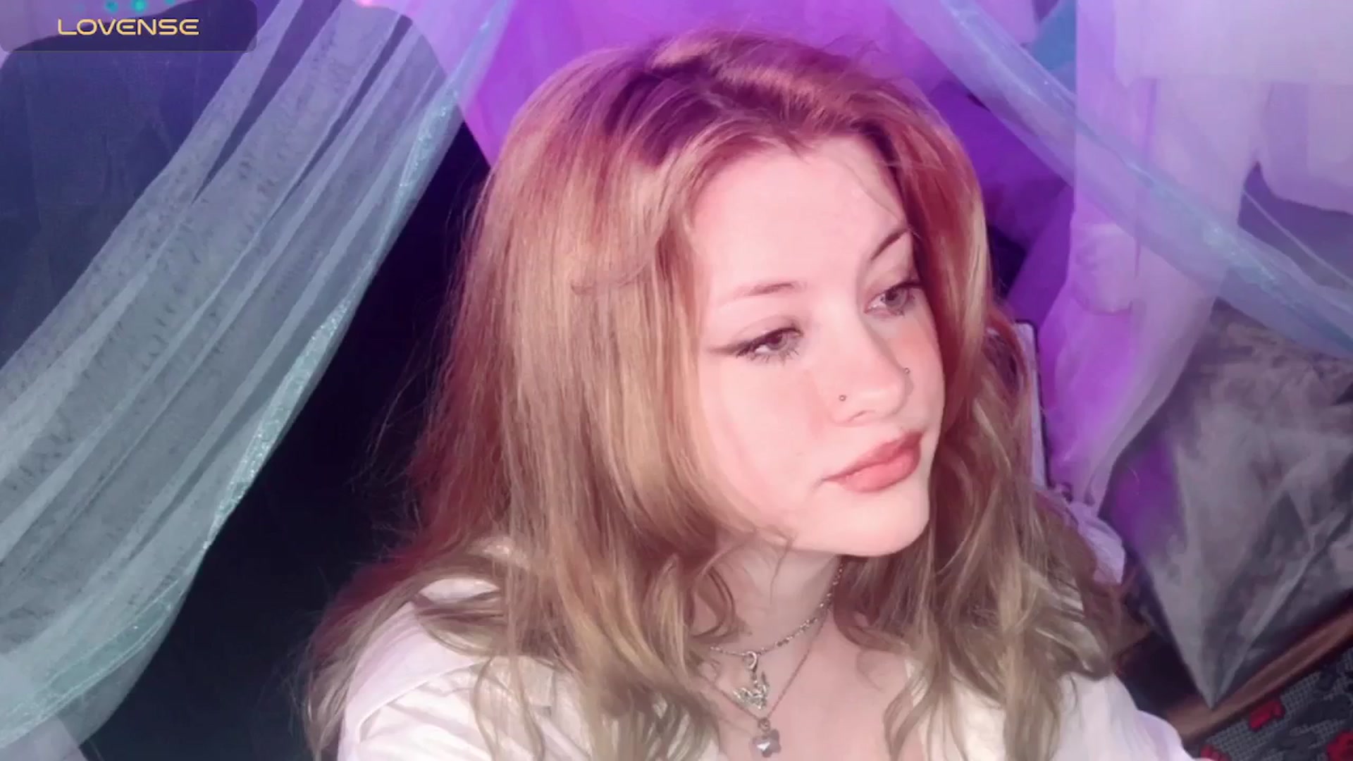 Gallery image thumbnail from flooziy's myfreecams stream on, 05/15/2024, 12:02 image 6 of 20