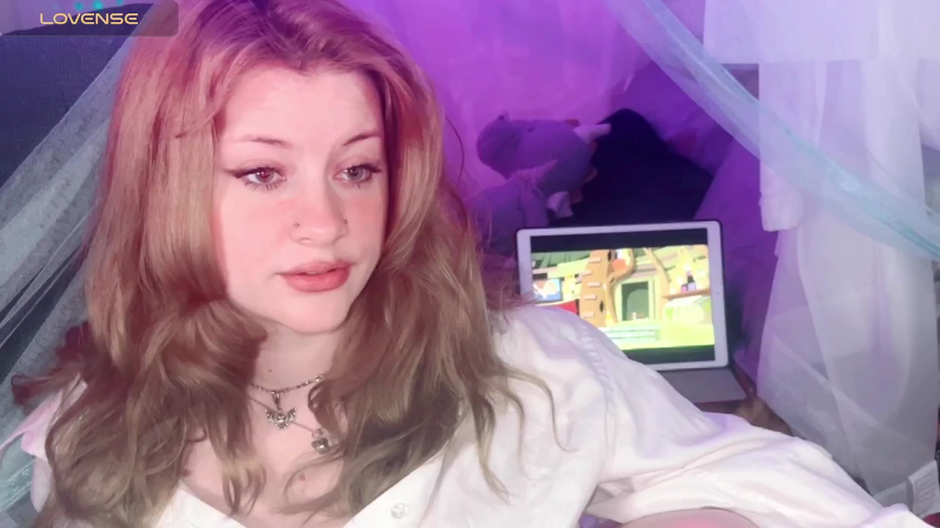 Gallery image thumbnail from flooziy's myfreecams stream on, 05/15/2024, 12:02 image 15 of 20