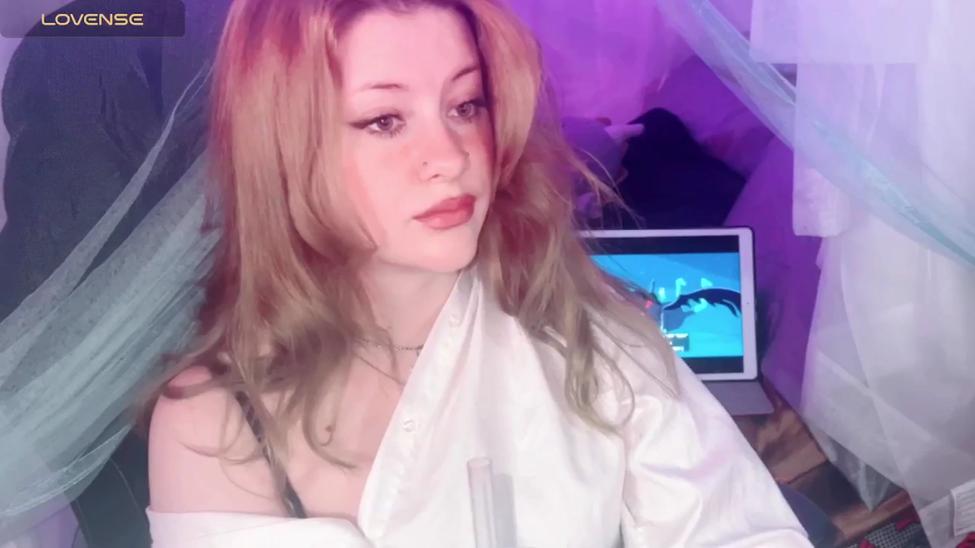 Gallery image thumbnail from flooziy's myfreecams stream on, 05/15/2024, 12:02 image 19 of 20