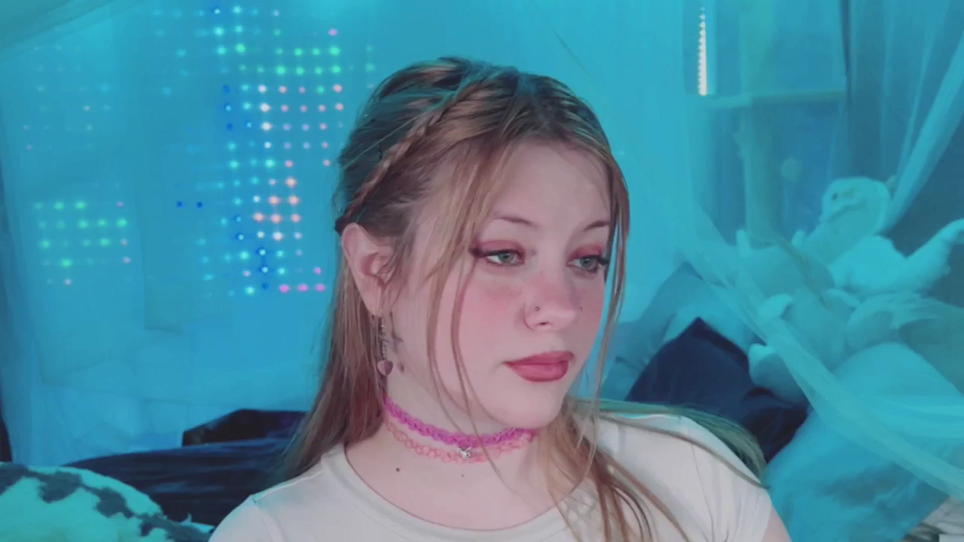 Gallery image thumbnail from flooziy's myfreecams stream on, 05/27/2024, 03:30 image 3 of 20