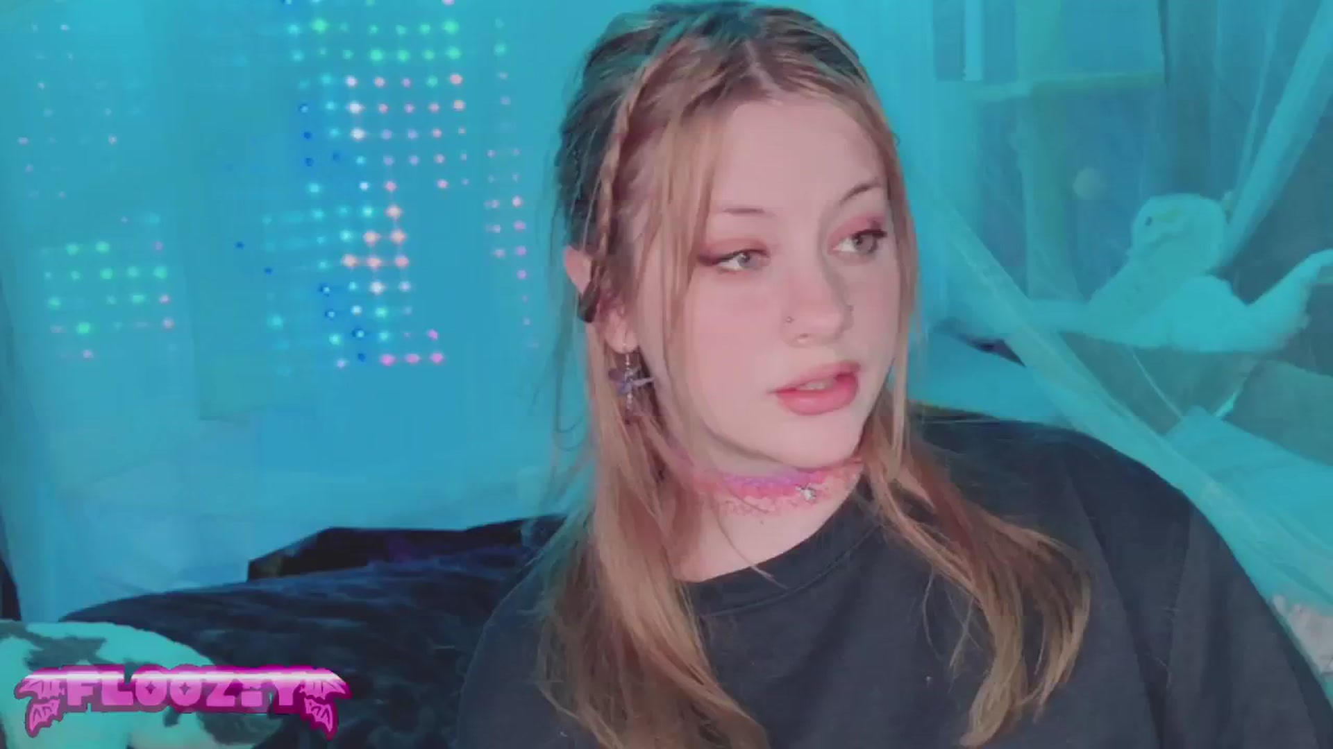 Gallery image thumbnail from flooziy's myfreecams stream on, 05/27/2024, 03:30 image 18 of 20