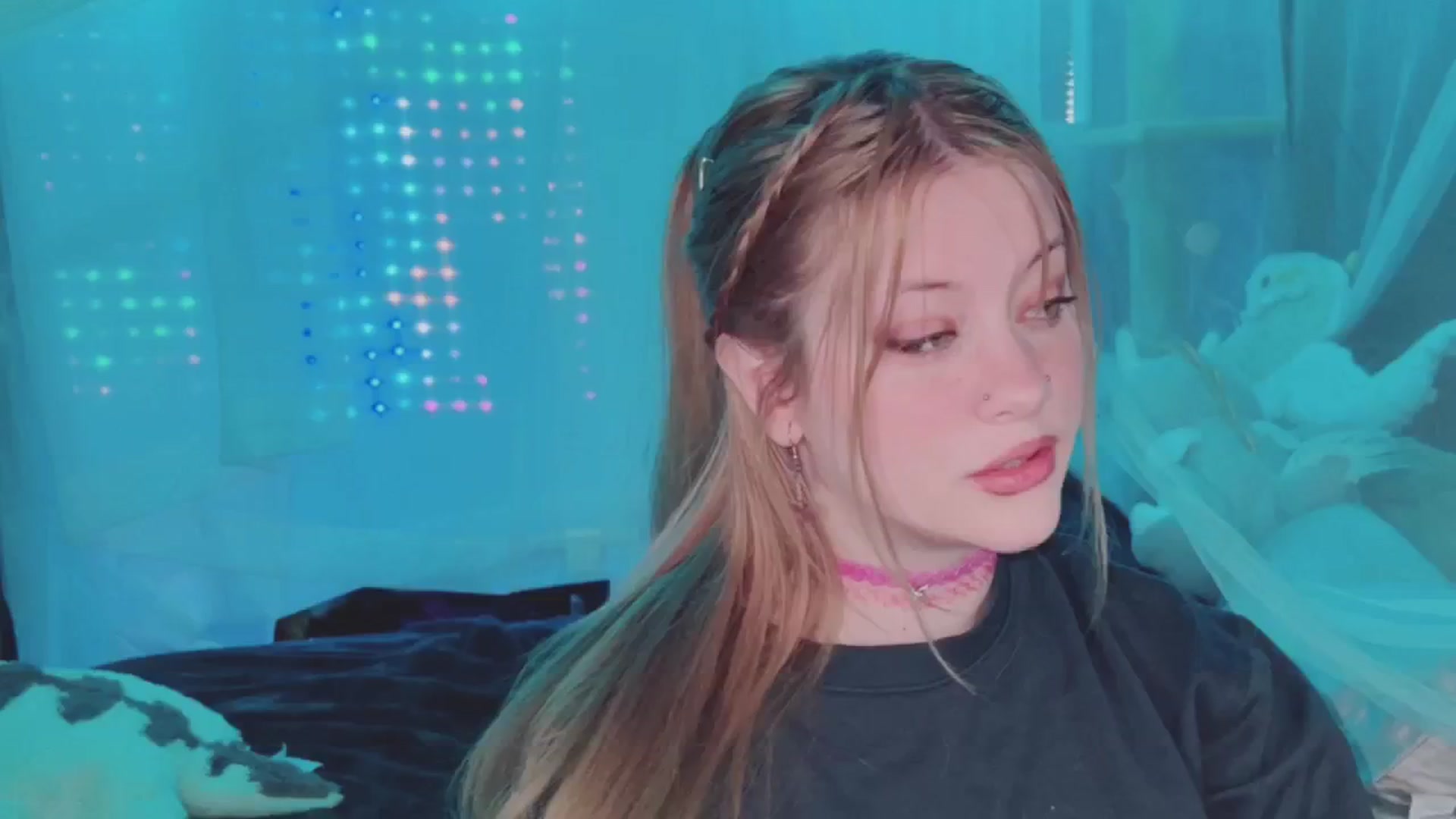 Gallery image thumbnail from flooziy's myfreecams stream on, 05/27/2024, 03:30 image 2 of 20
