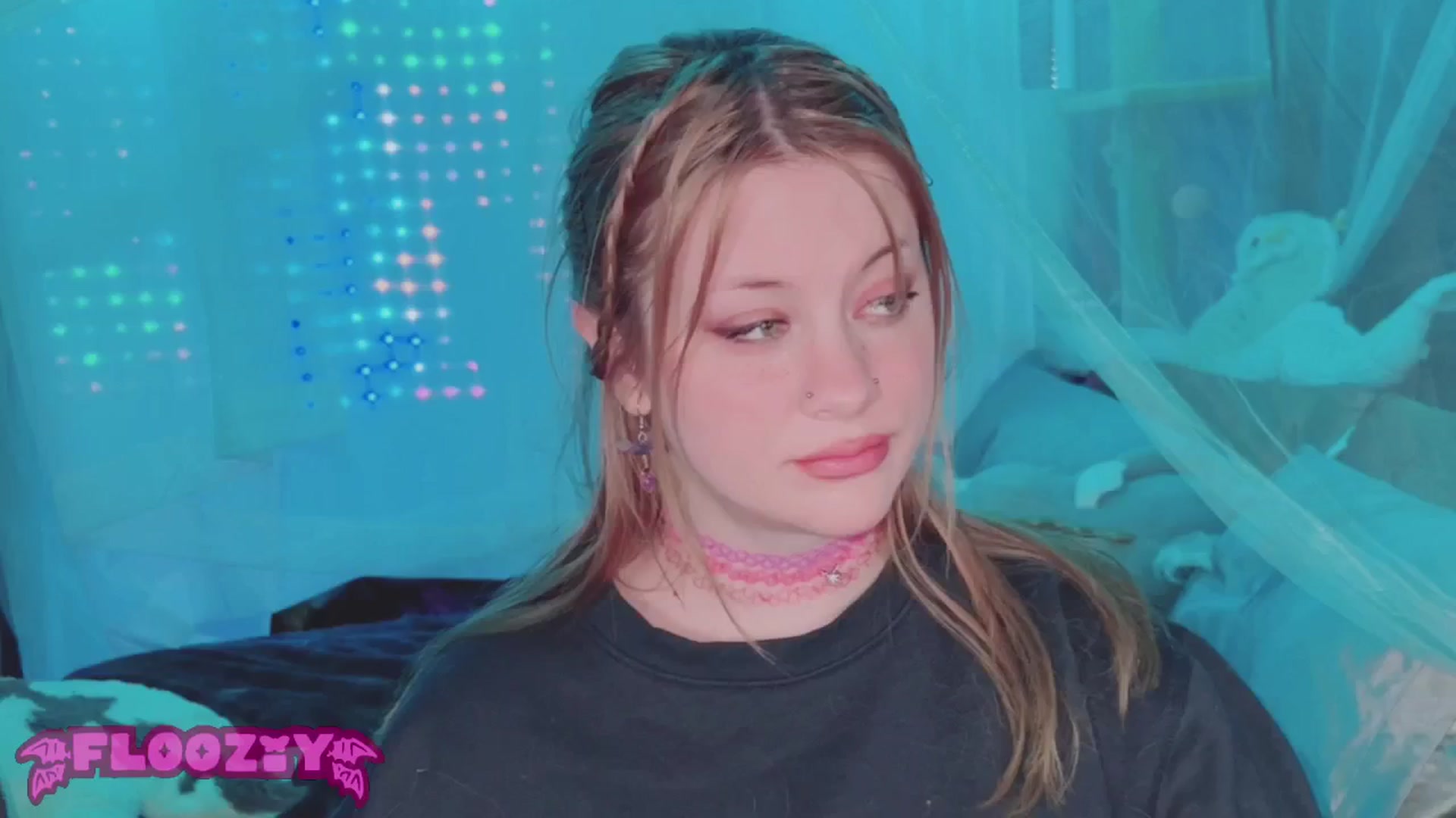 Gallery image thumbnail from flooziy's myfreecams stream on, 05/27/2024, 03:30 image 17 of 20
