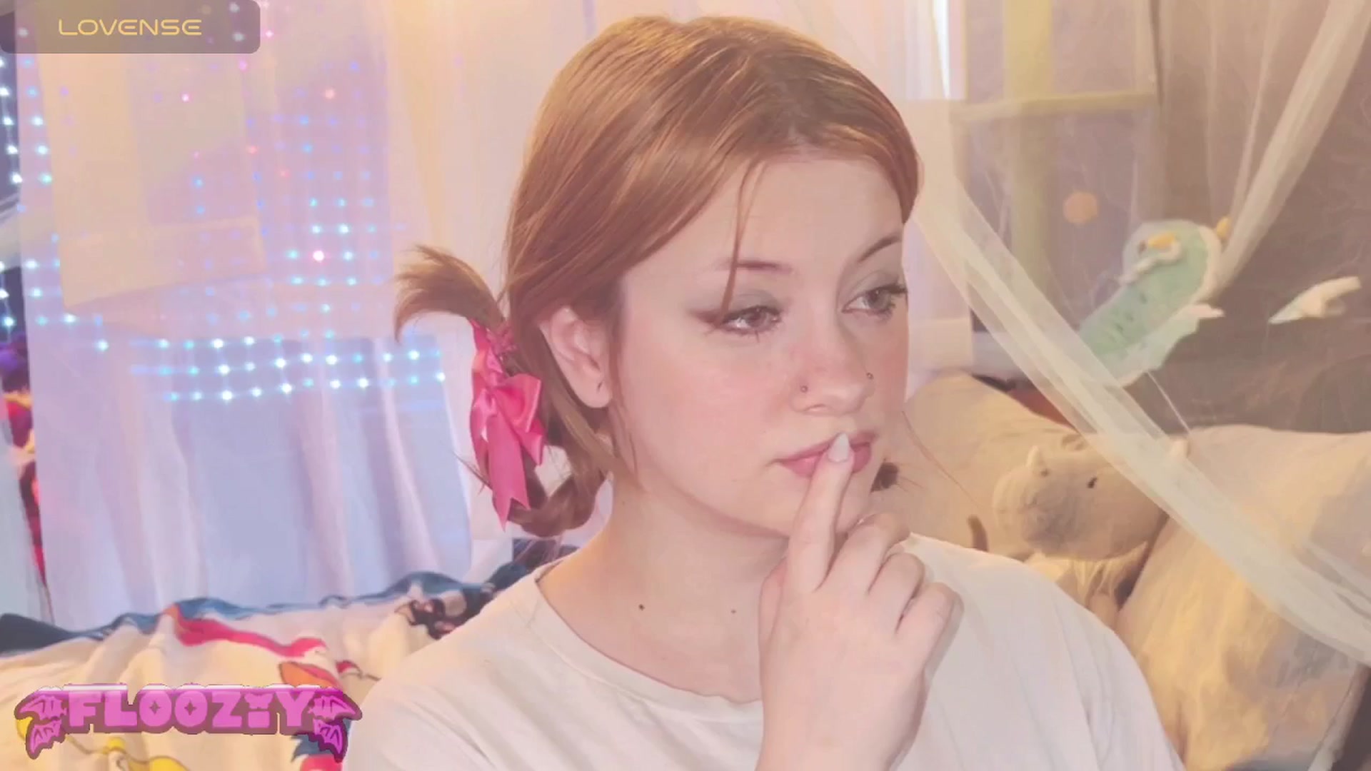 Gallery image thumbnail from flooziy's myfreecams stream on, 05/28/2024, 03:54 image 2 of 20