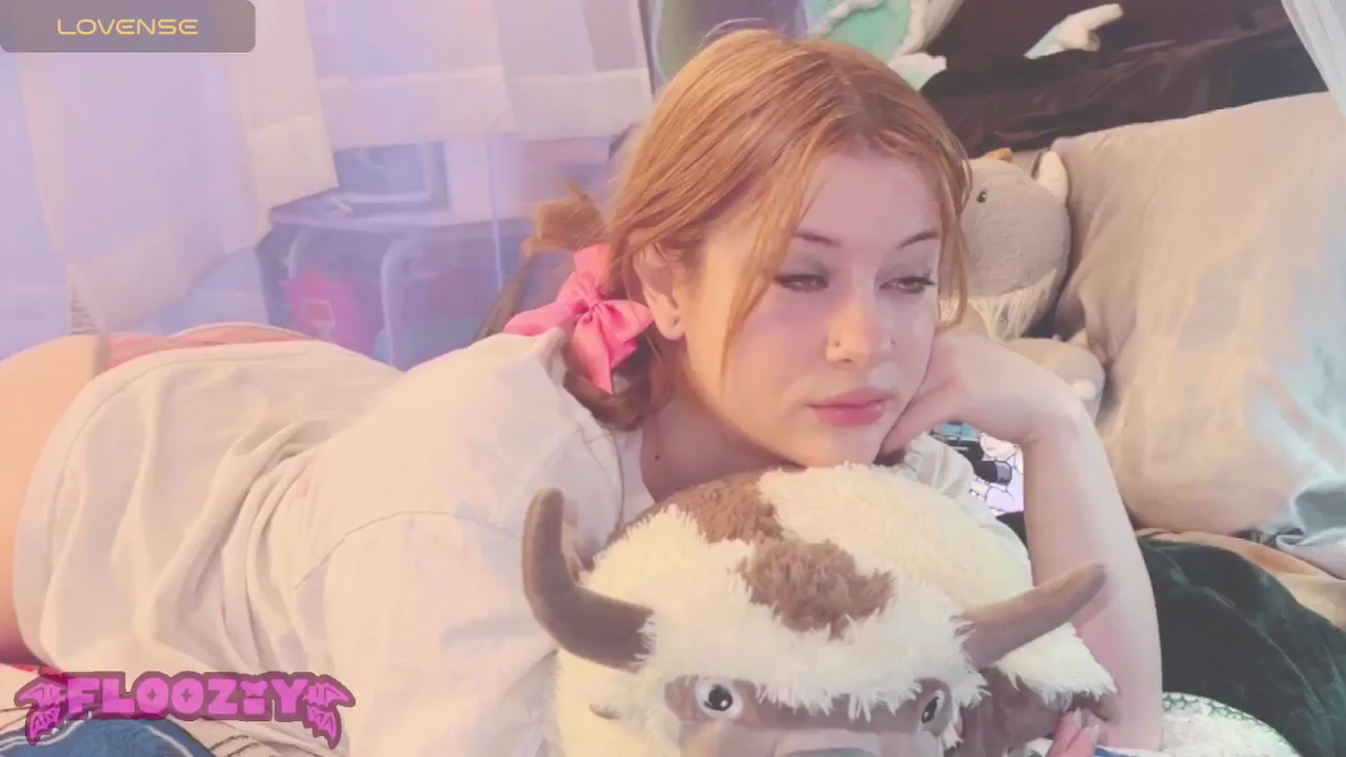 Gallery image thumbnail from flooziy's myfreecams stream on, 05/28/2024, 03:54 image 14 of 20