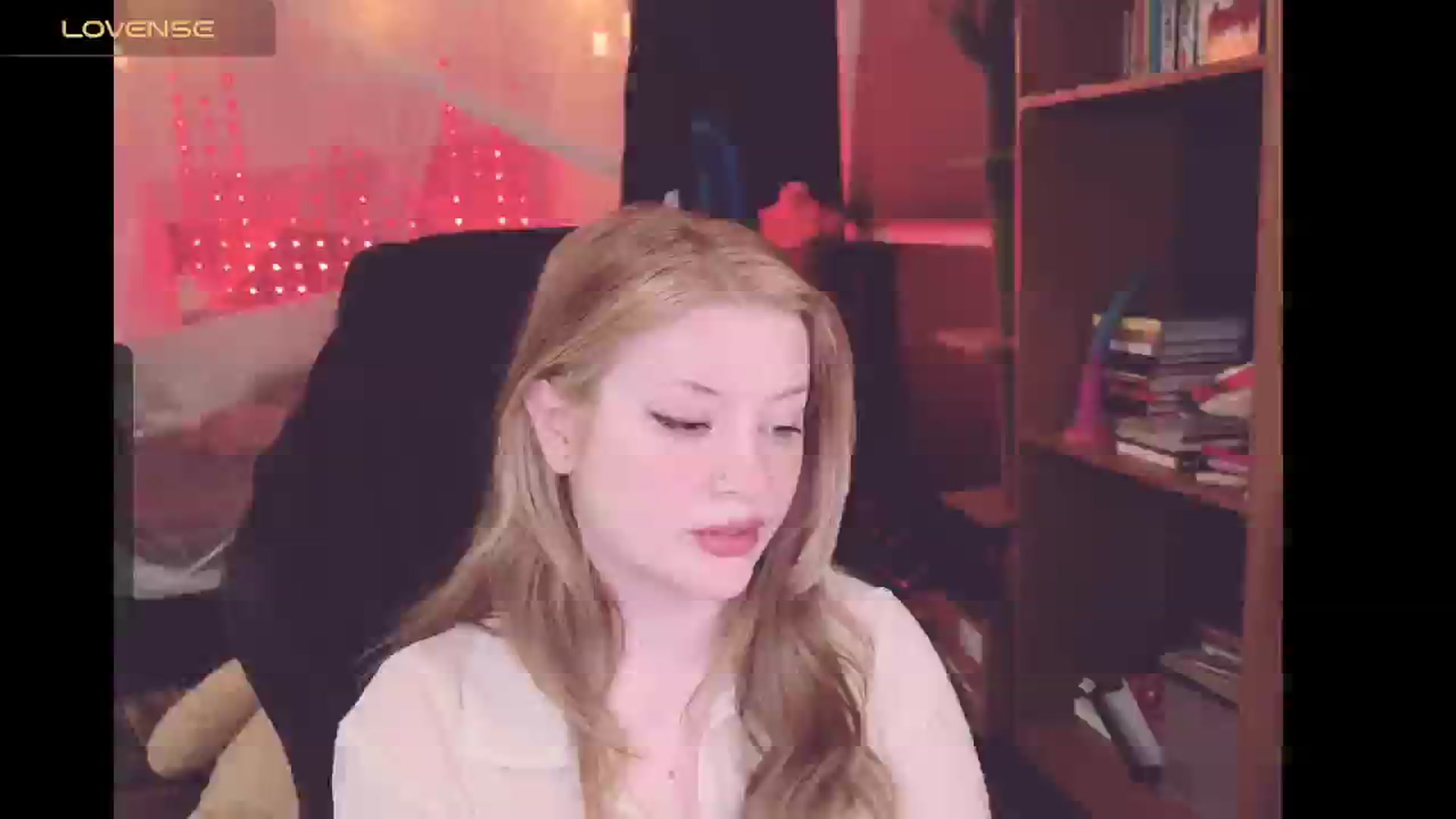 Gallery image thumbnail from flooziy's myfreecams stream on, 06/12/2024, 04:55 image 15 of 20