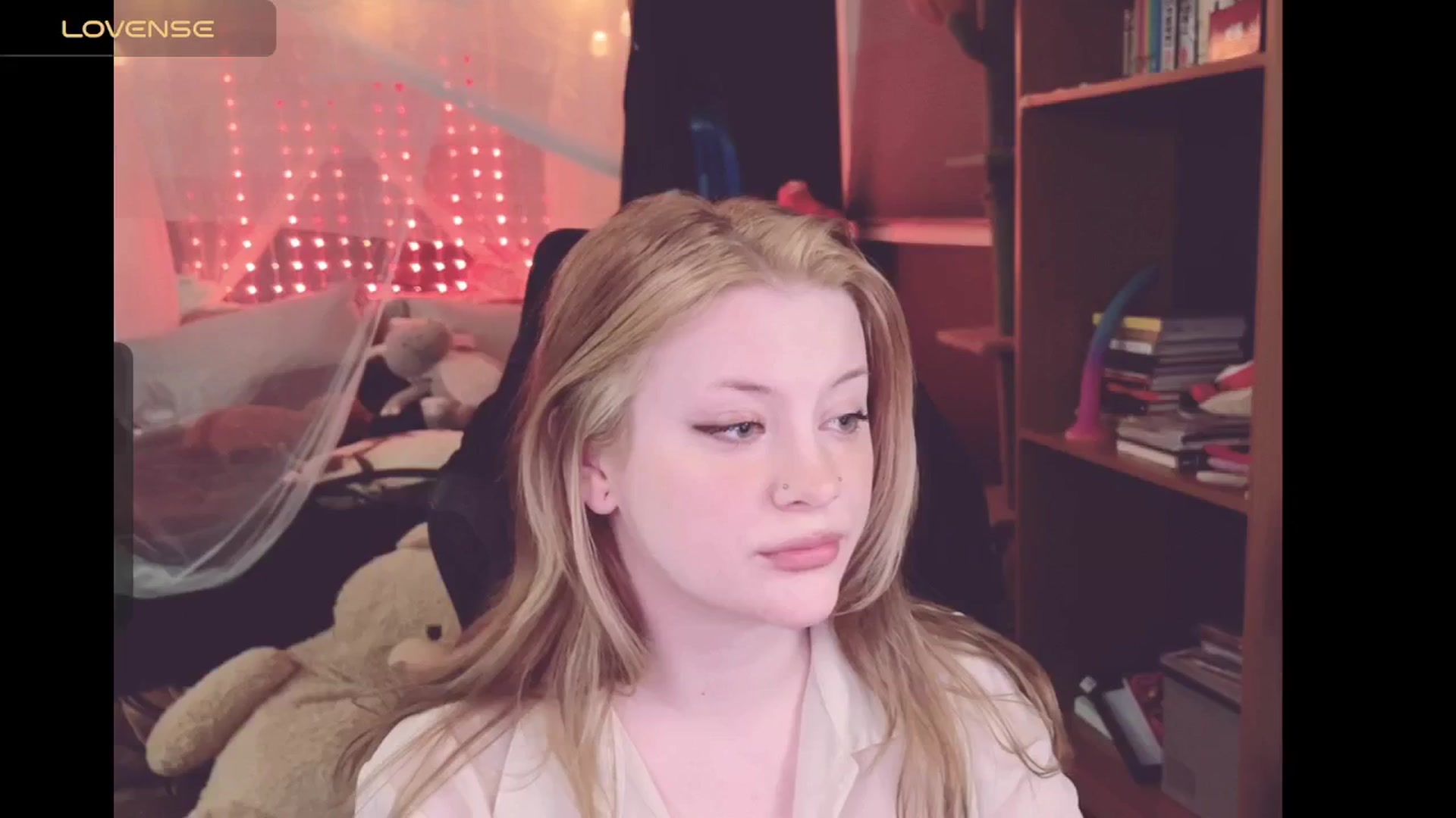 Gallery image thumbnail from flooziy's myfreecams stream on, 06/12/2024, 04:55 image 8 of 20