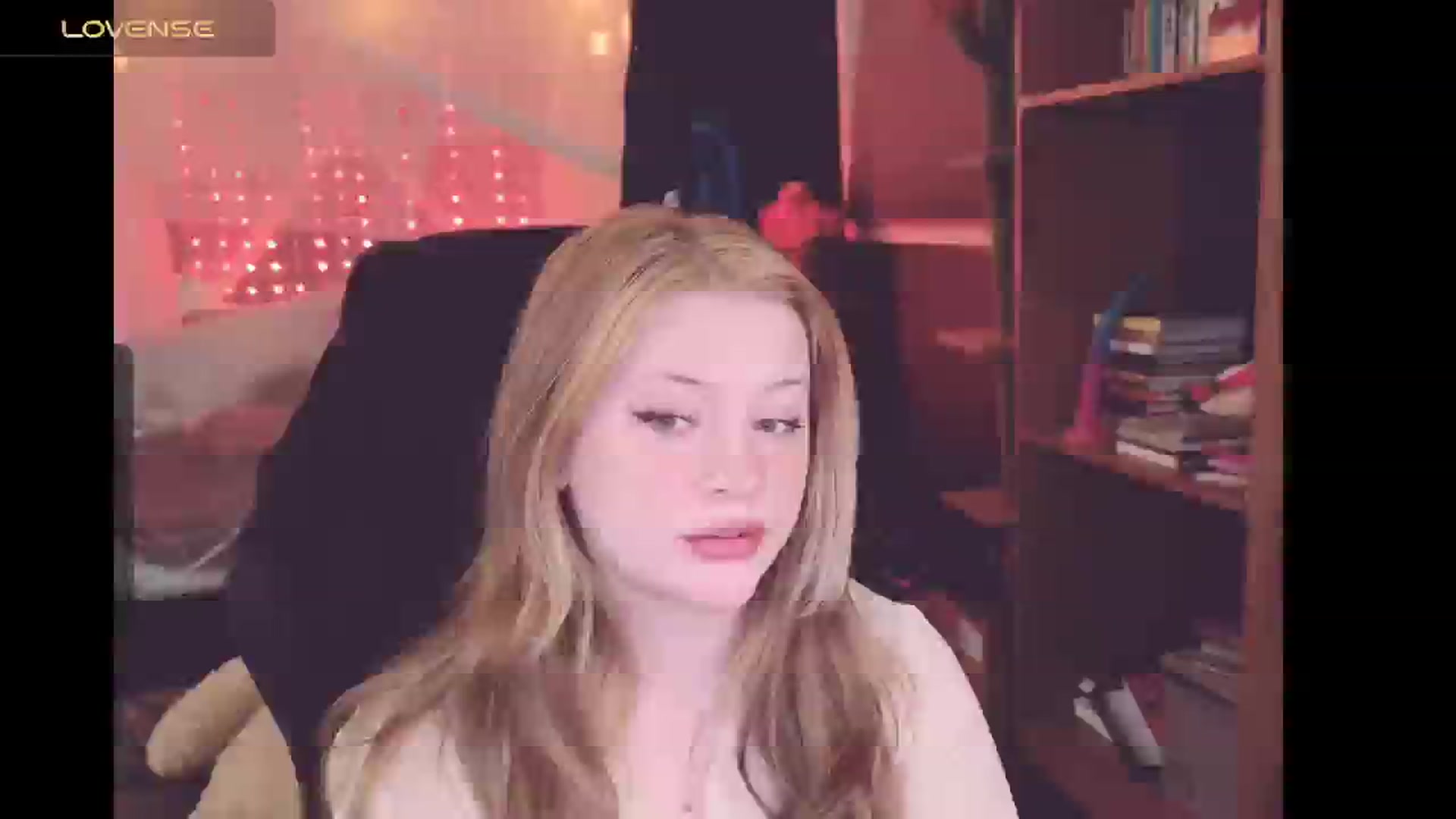 Gallery image thumbnail from flooziy's myfreecams stream on, 06/12/2024, 04:55 image 17 of 20