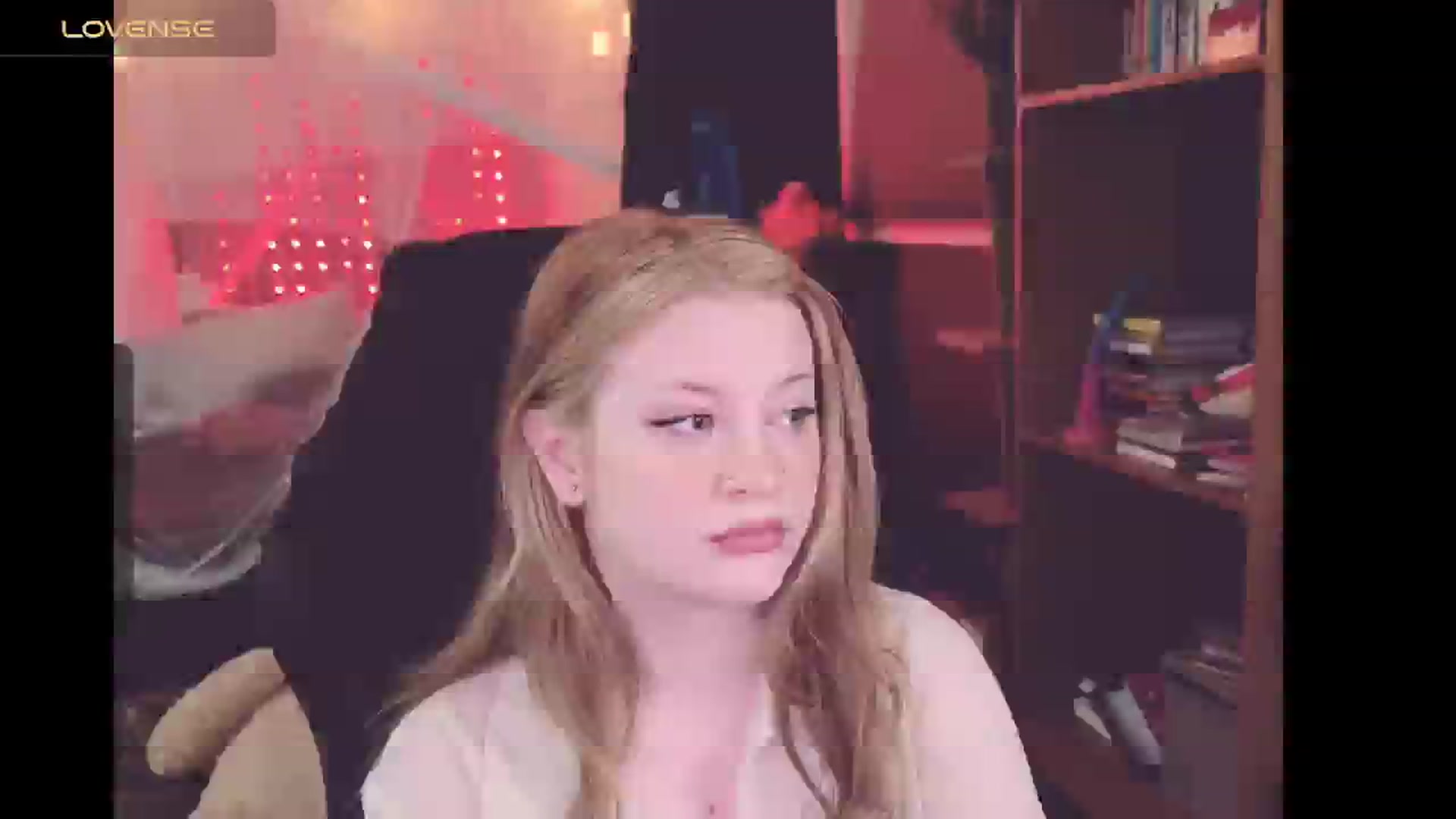 Gallery image thumbnail from flooziy's myfreecams stream on, 06/12/2024, 04:55 image 11 of 20