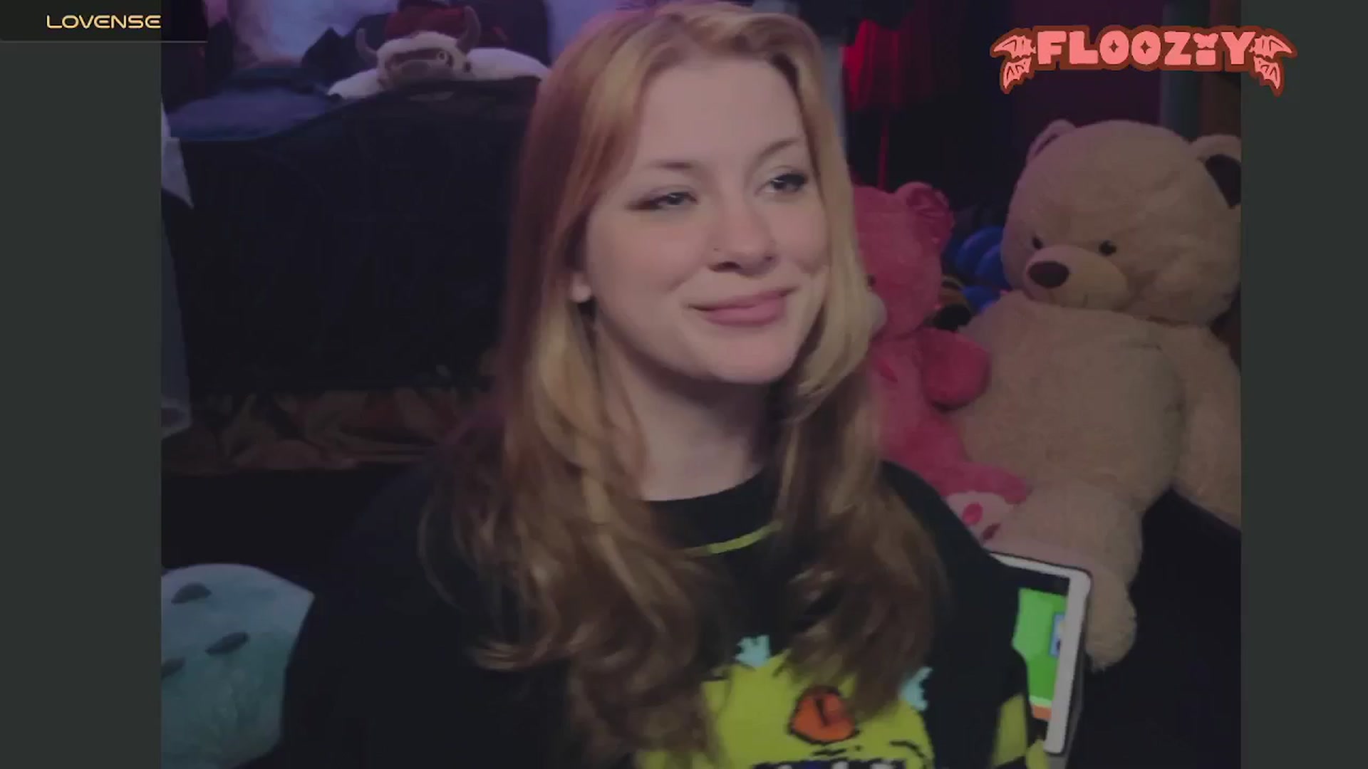 Gallery image thumbnail from flooziy's myfreecams stream on, 06/15/2024, 09:06 image 17 of 20