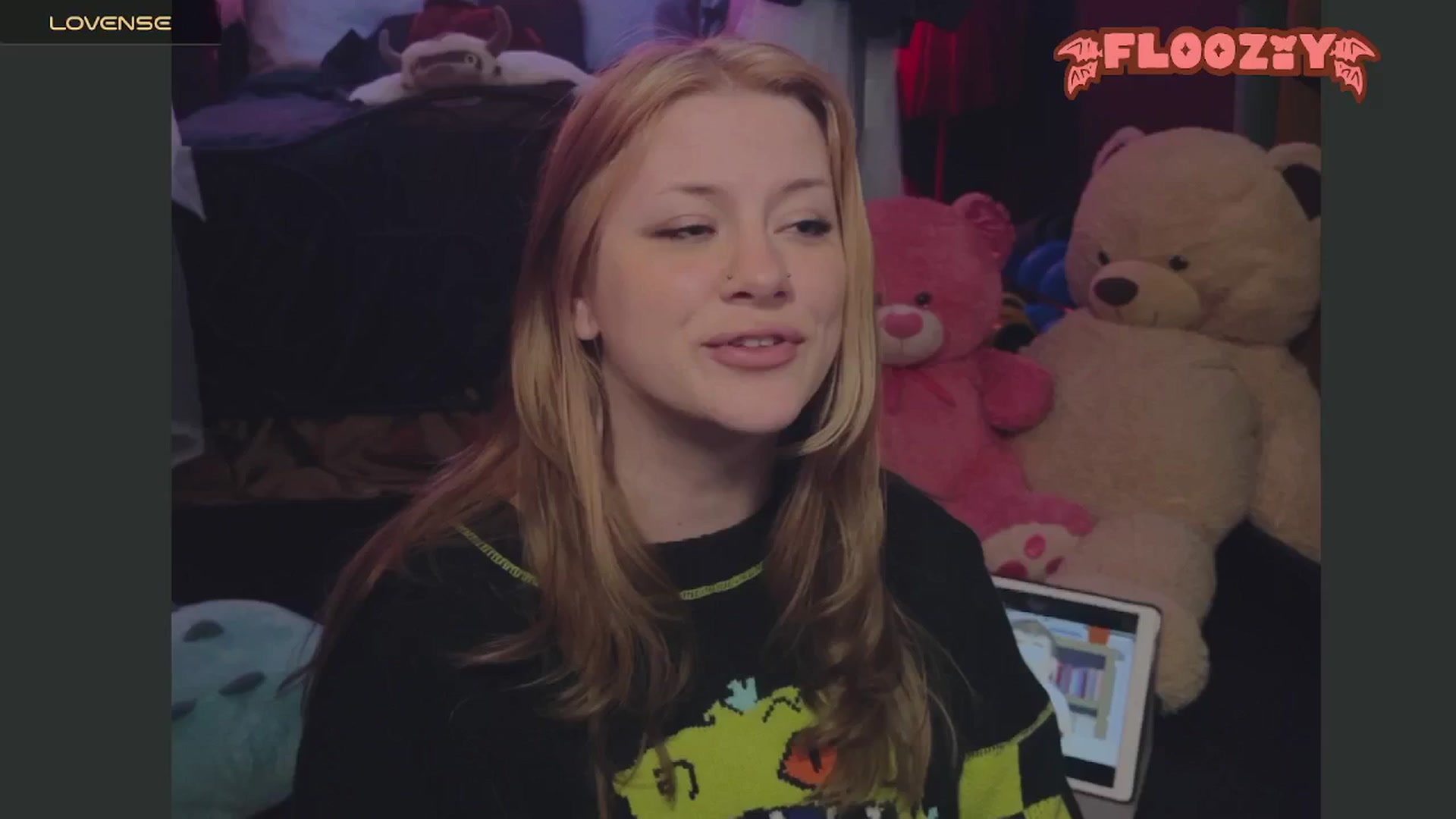 Gallery image thumbnail from flooziy's myfreecams stream on, 06/15/2024, 09:06 image 13 of 20