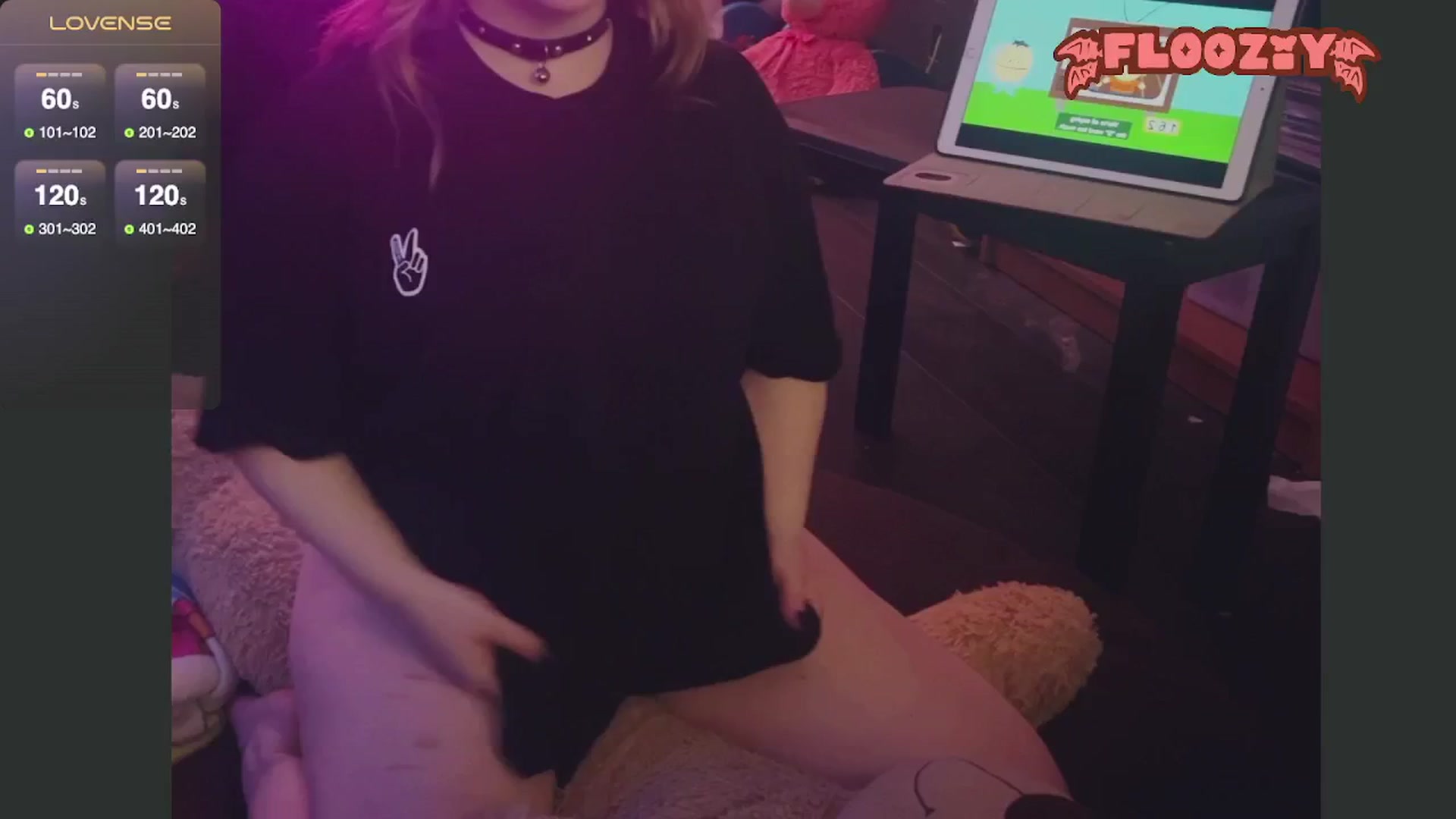 Gallery image thumbnail from flooziy's myfreecams stream on, 06/24/2024, 07:05 image 14 of 20