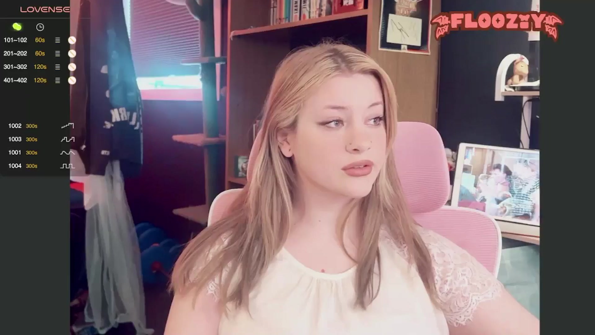 Gallery image thumbnail from flooziy's myfreecams stream on, 06/29/2024, 23:59 image 15 of 20
