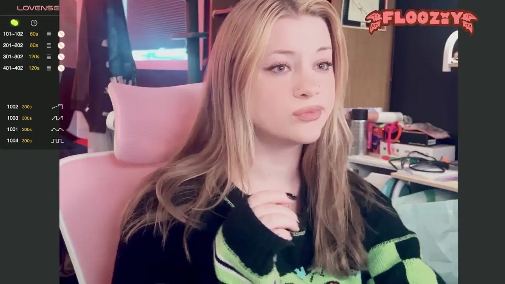 Gallery image thumbnail from flooziy's myfreecams stream on, 06/30/2024, 02:23 image 10 of 20