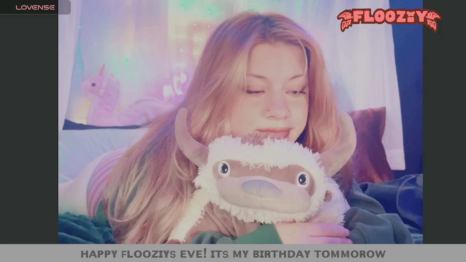 Gallery image thumbnail from flooziy's myfreecams stream on, 07/10/2024, 10:16 image 11 of 20
