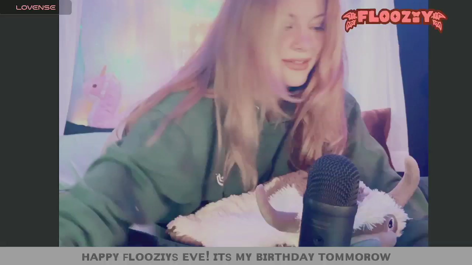 Gallery image thumbnail from flooziy's myfreecams stream on, 07/10/2024, 10:16 image 13 of 20