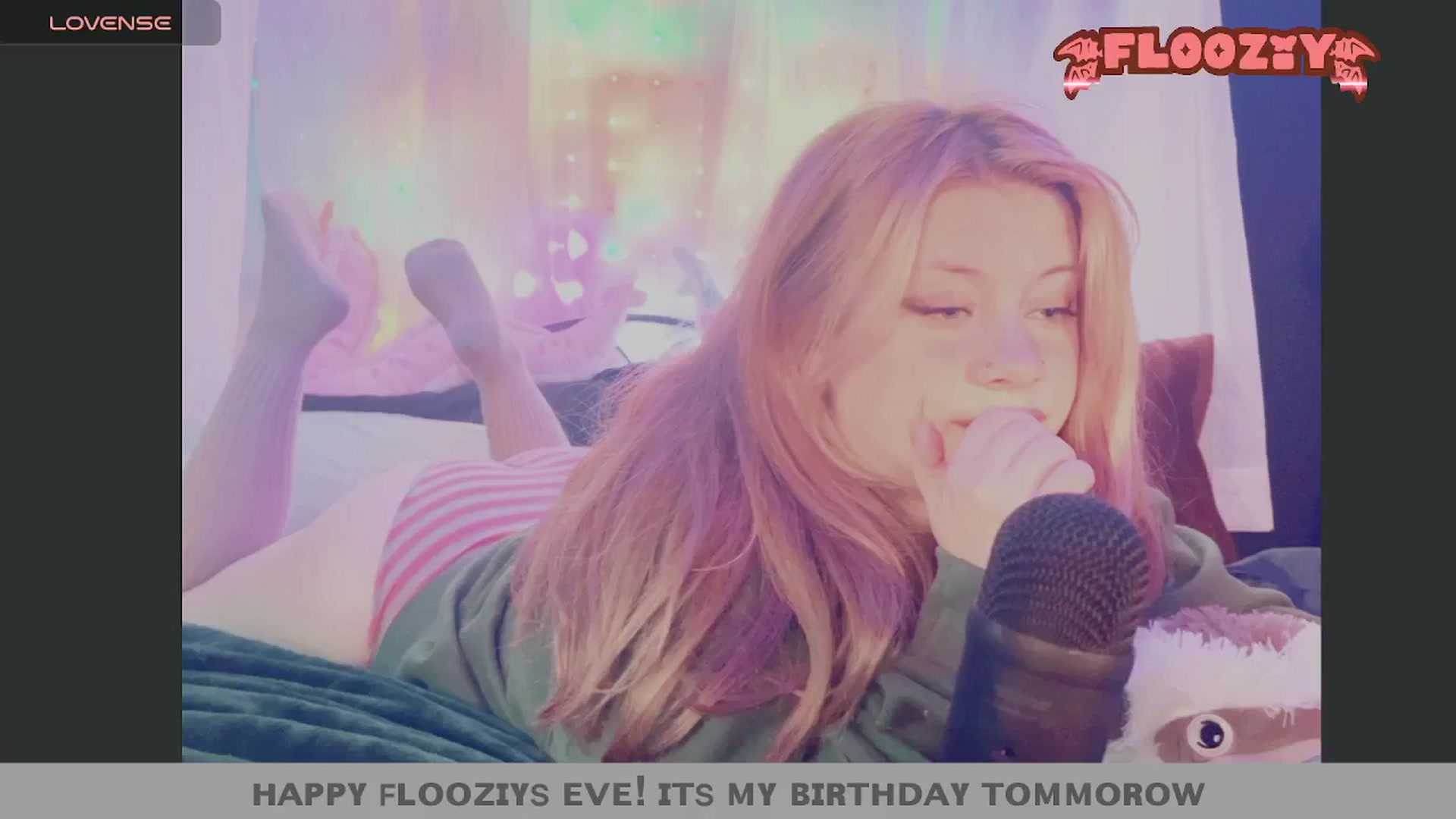 Gallery image thumbnail from flooziy's myfreecams stream on, 07/10/2024, 10:16 image 18 of 20