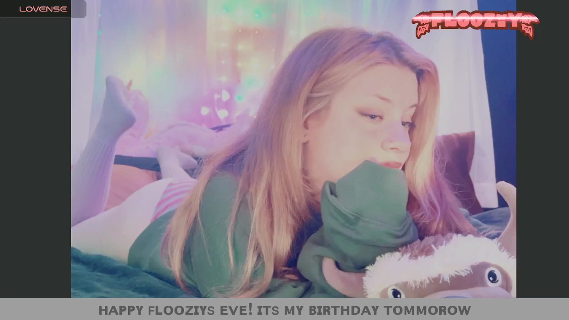 Gallery image thumbnail from flooziy's myfreecams stream on, 07/10/2024, 11:13 image 5 of 20