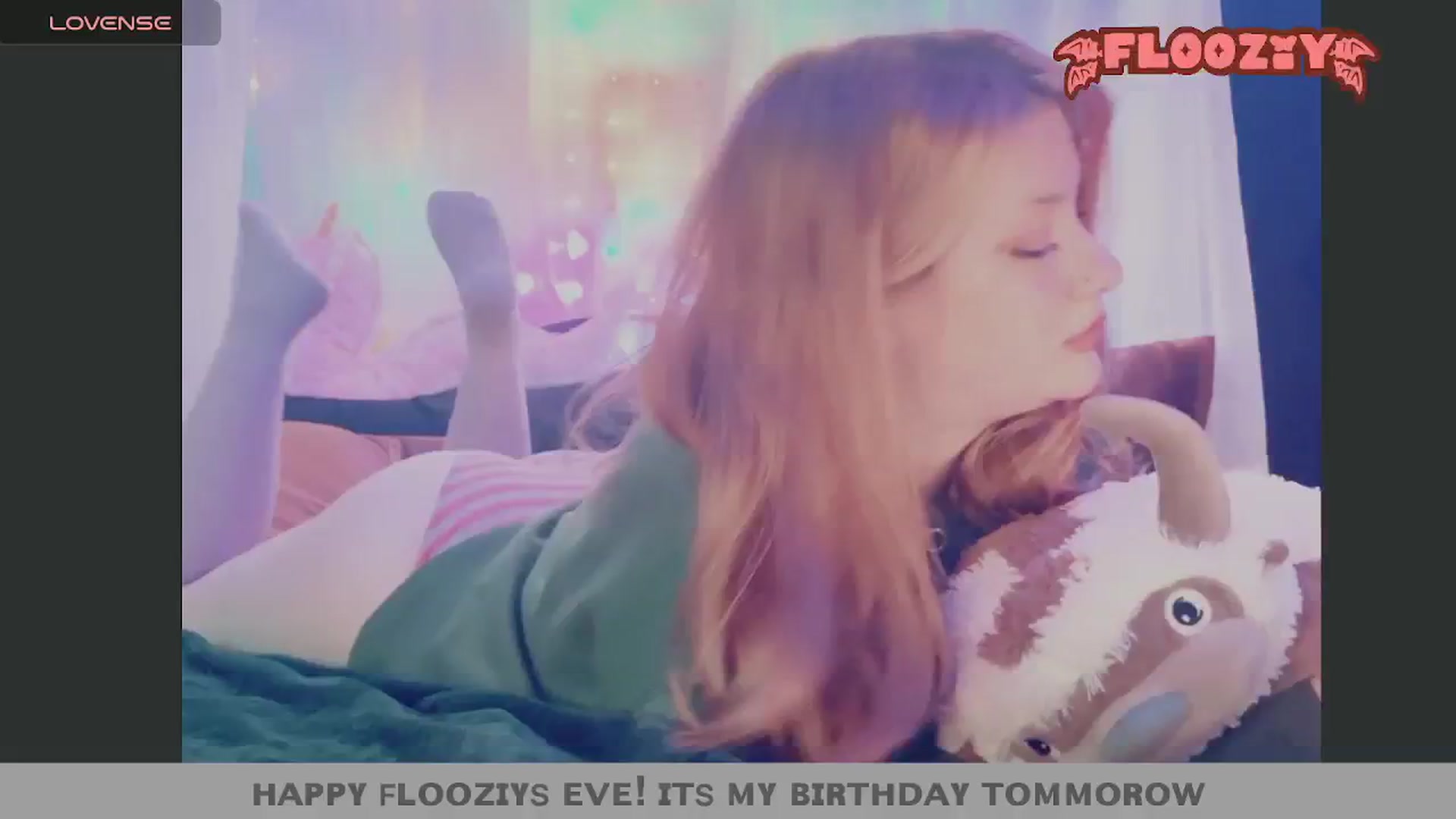 Gallery image thumbnail from flooziy's myfreecams stream on, 07/10/2024, 11:13 image 2 of 20