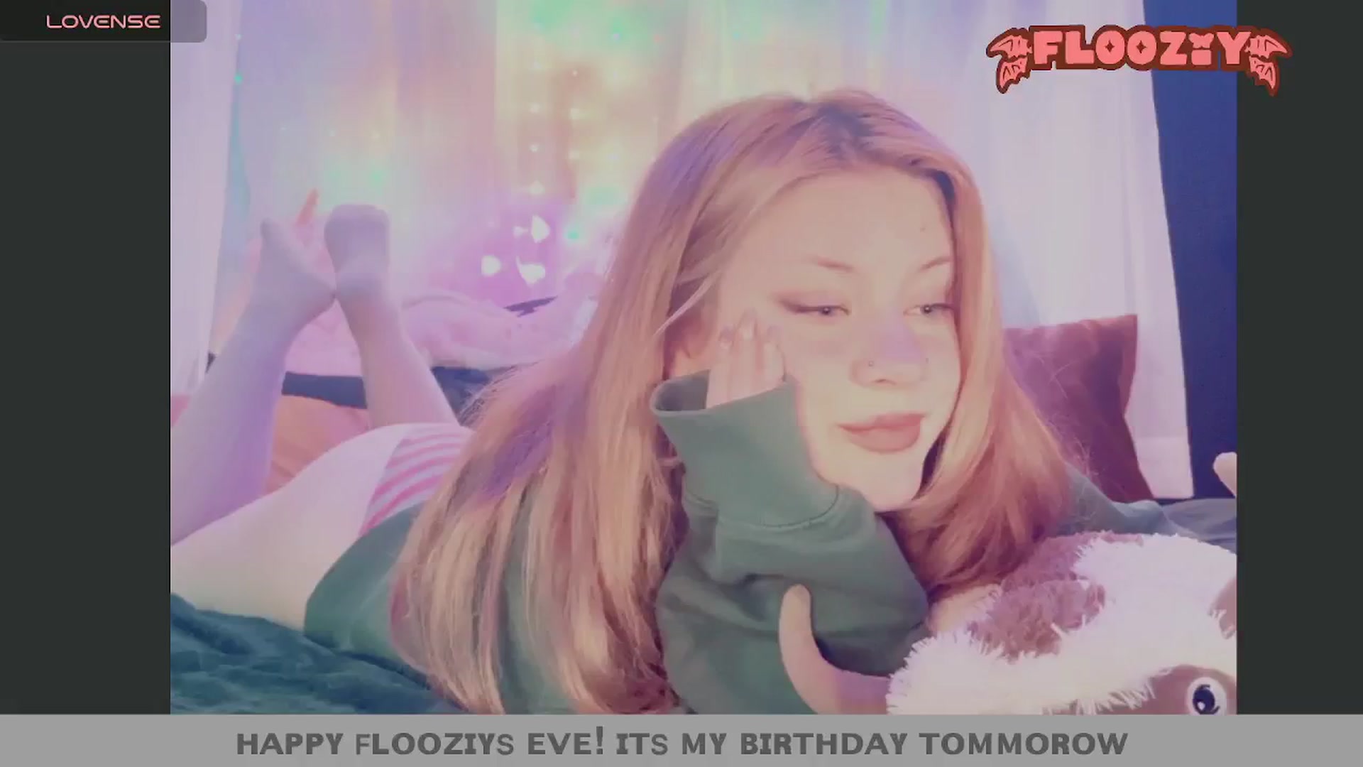 Gallery image thumbnail from flooziy's myfreecams stream on, 07/10/2024, 11:13 image 8 of 20