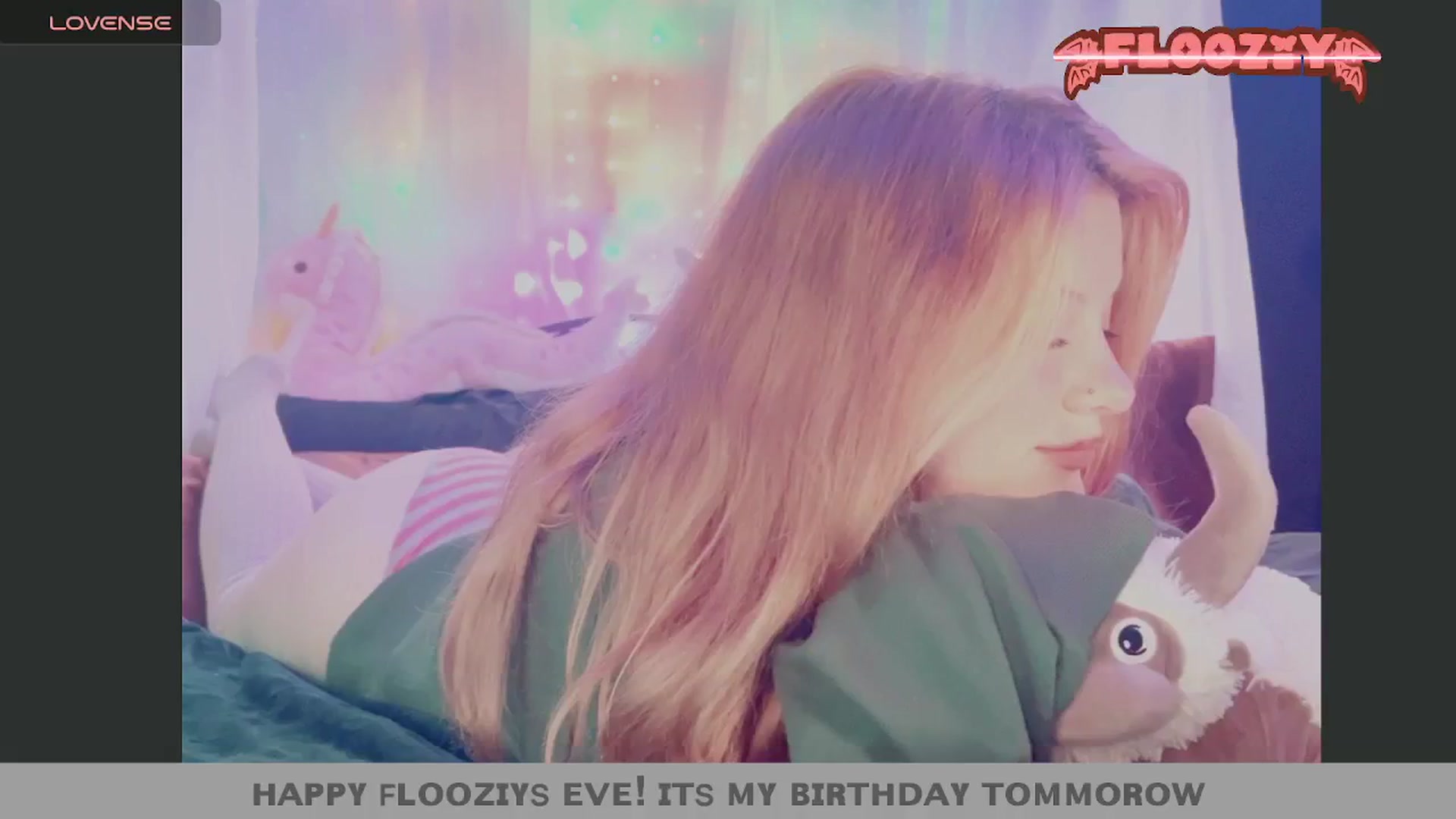 Gallery image thumbnail from flooziy's myfreecams stream on, 07/10/2024, 11:13 image 9 of 20