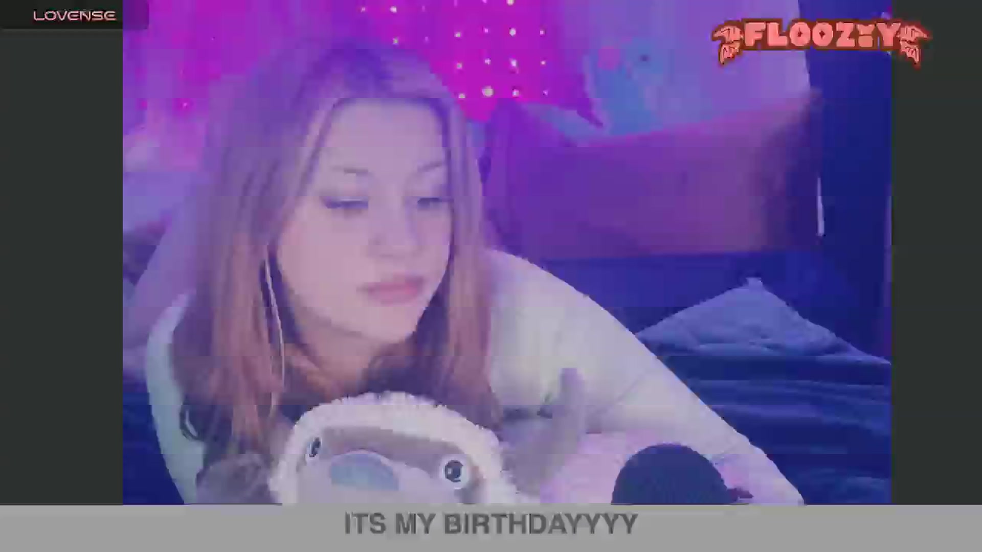Gallery image thumbnail from flooziy's myfreecams stream on, 07/11/2024, 08:25 image 13 of 20