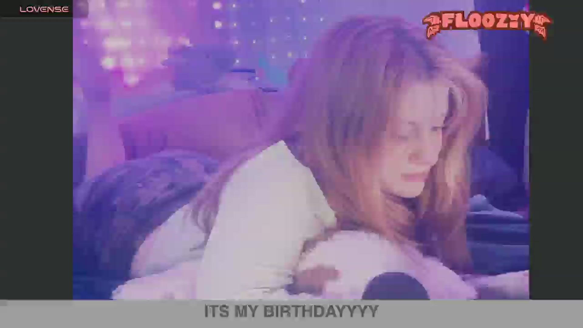 Gallery image thumbnail from flooziy's myfreecams stream on, 07/11/2024, 08:25 image 17 of 20