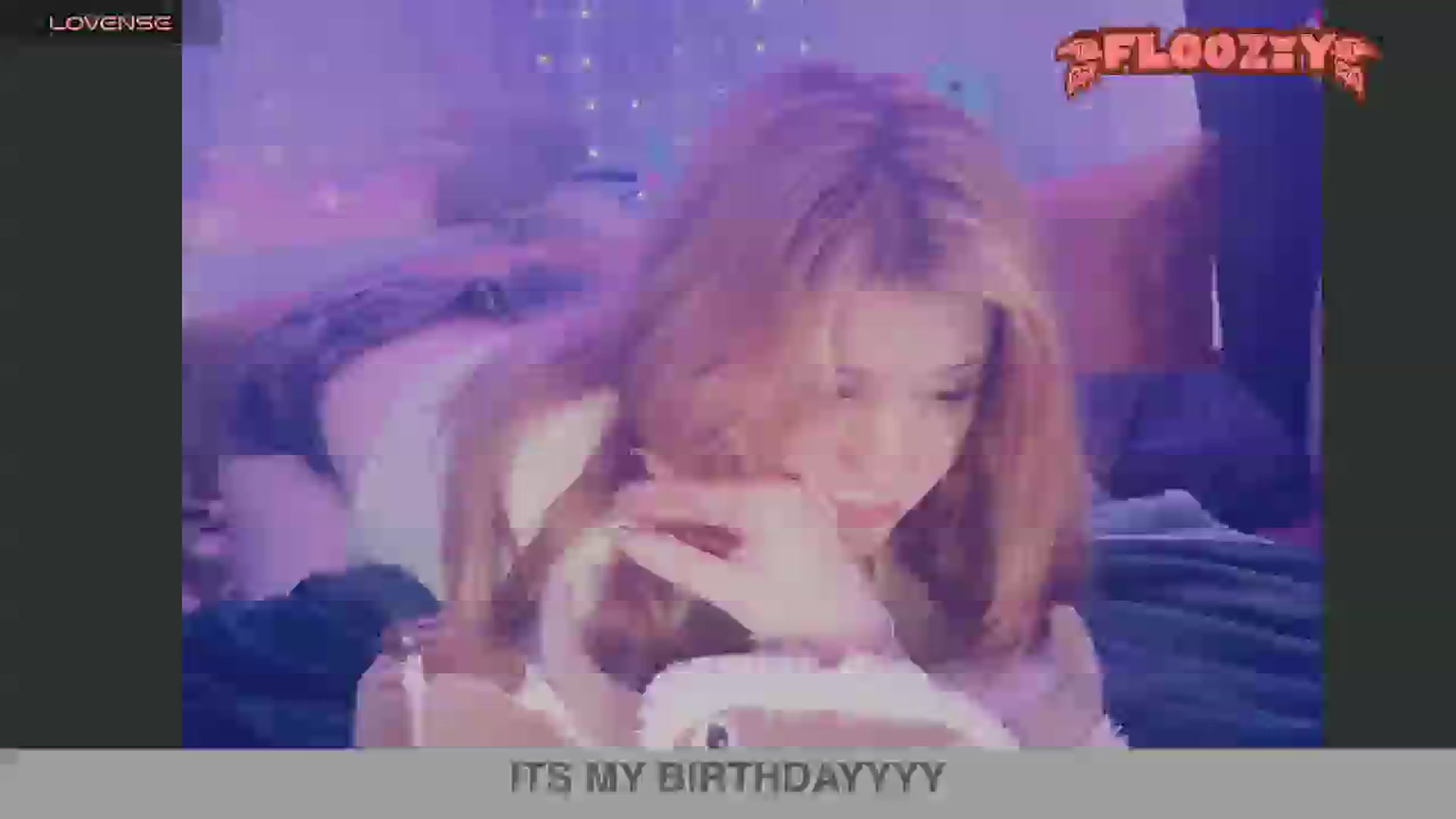 Gallery image thumbnail from flooziy's myfreecams stream on, 07/11/2024, 08:25 image 18 of 20
