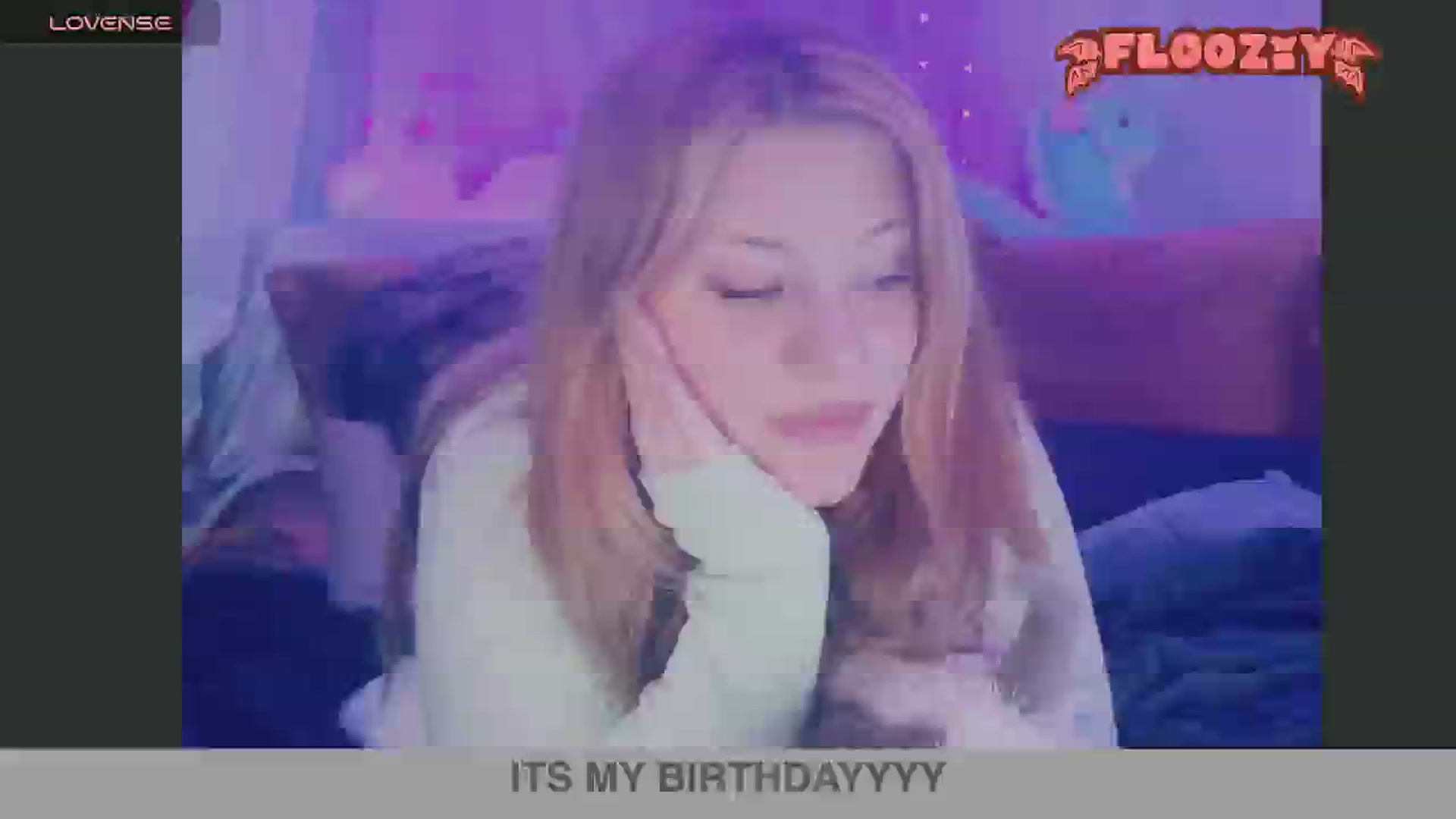 Gallery image thumbnail from flooziy's myfreecams stream on, 07/11/2024, 08:25 image 8 of 20