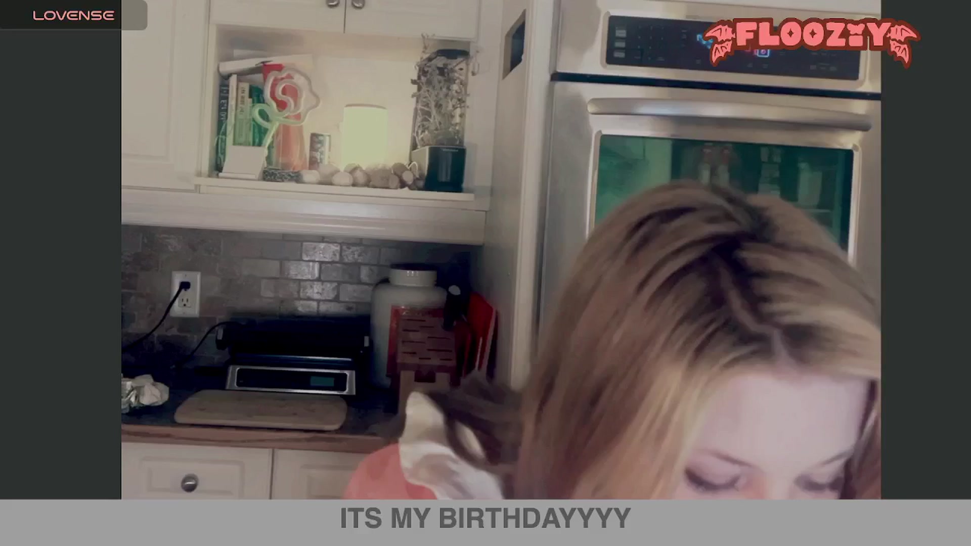 Gallery image thumbnail from flooziy's myfreecams stream on, 07/12/2024, 06:41 image 7 of 20