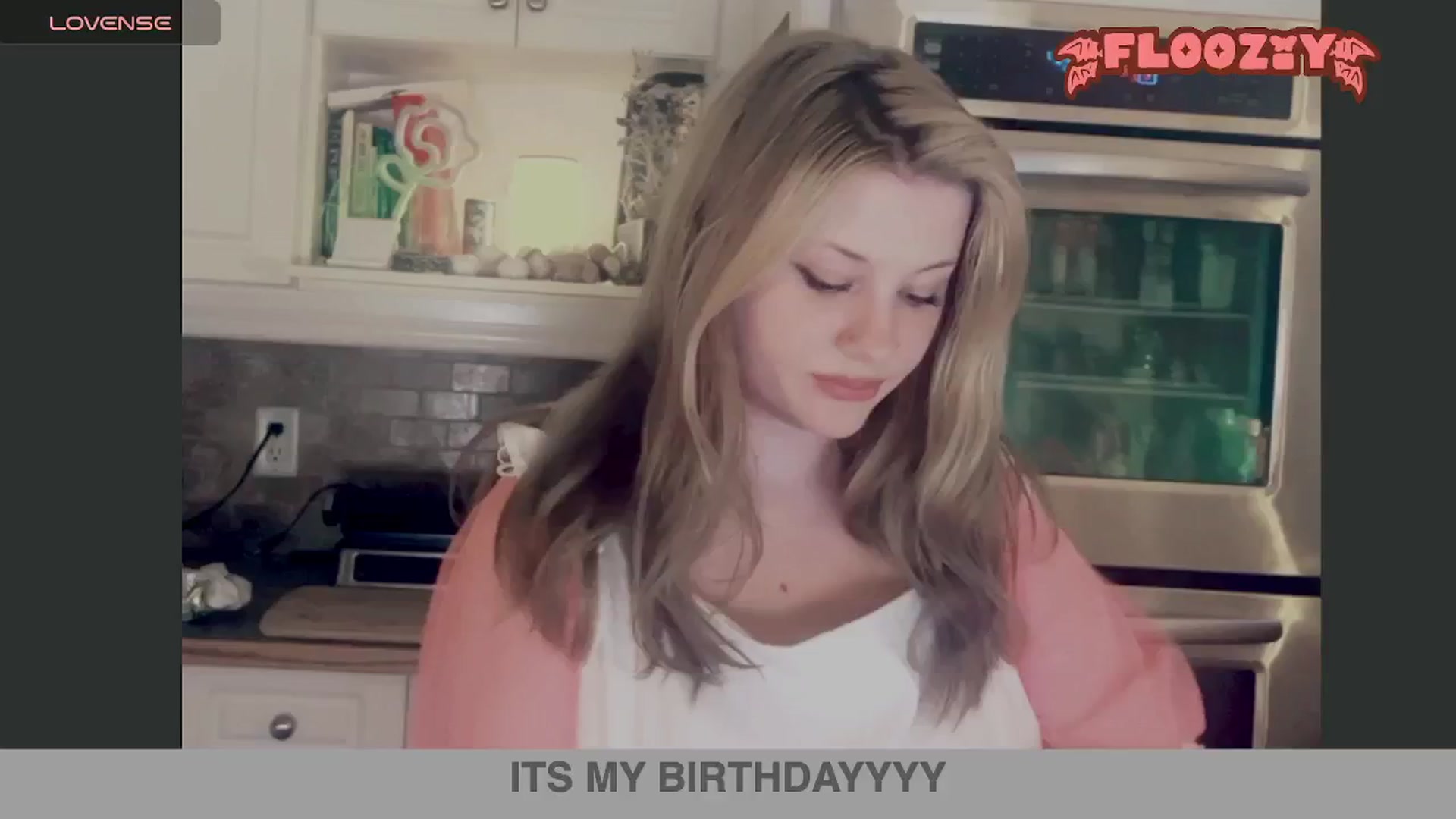 Gallery image thumbnail from flooziy's myfreecams stream on, 07/12/2024, 06:41 image 8 of 20