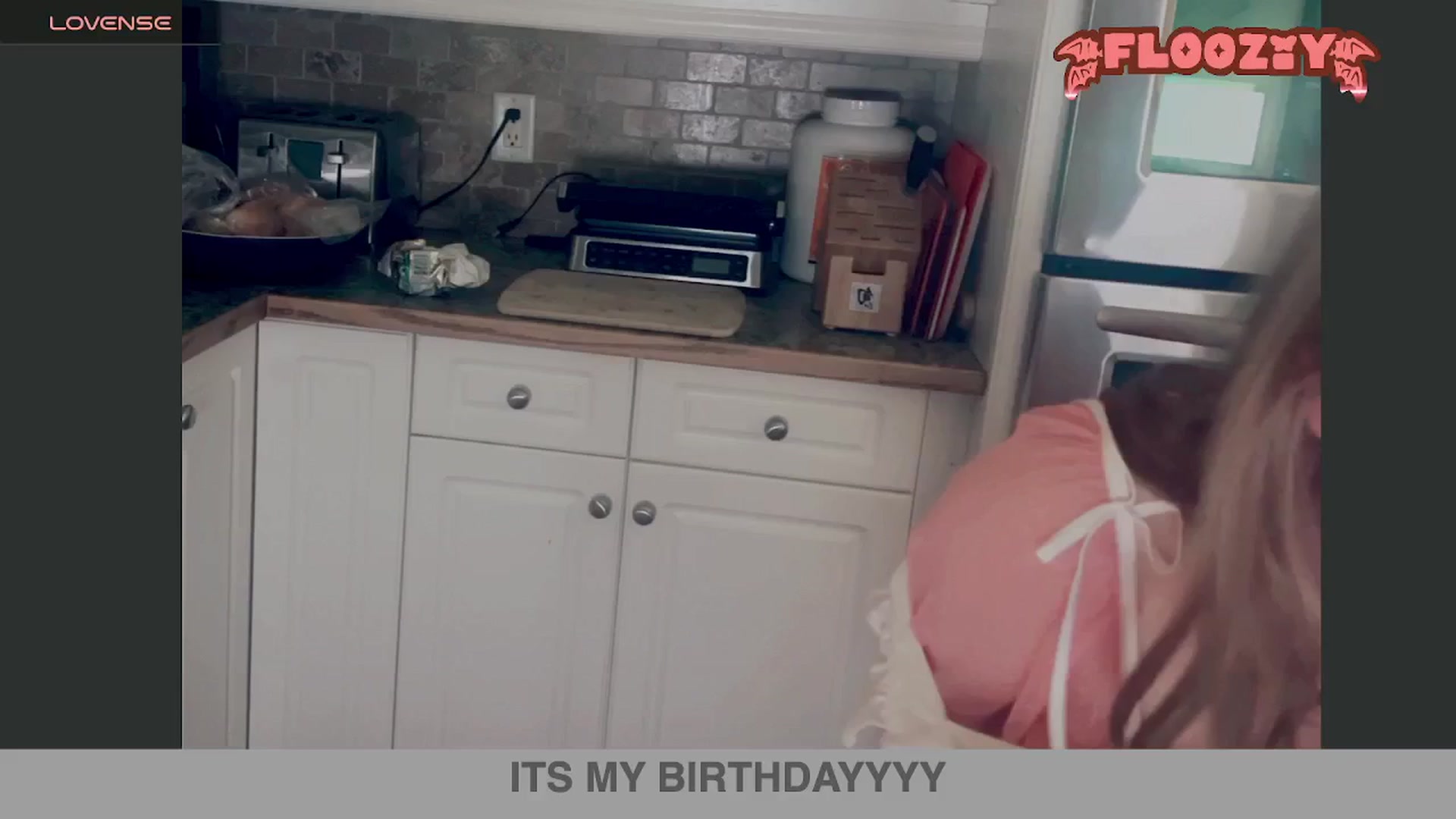 Gallery image thumbnail from flooziy's myfreecams stream on, 07/12/2024, 06:41 image 2 of 20