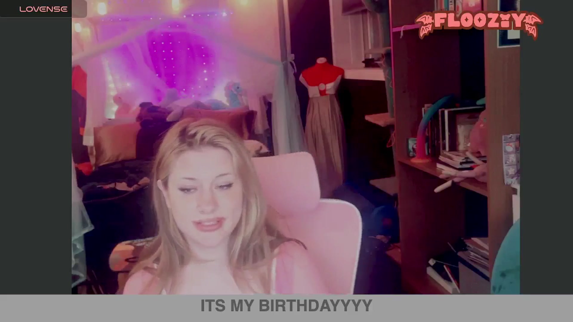Gallery image thumbnail from flooziy's myfreecams stream on, 07/12/2024, 08:19 image 19 of 20