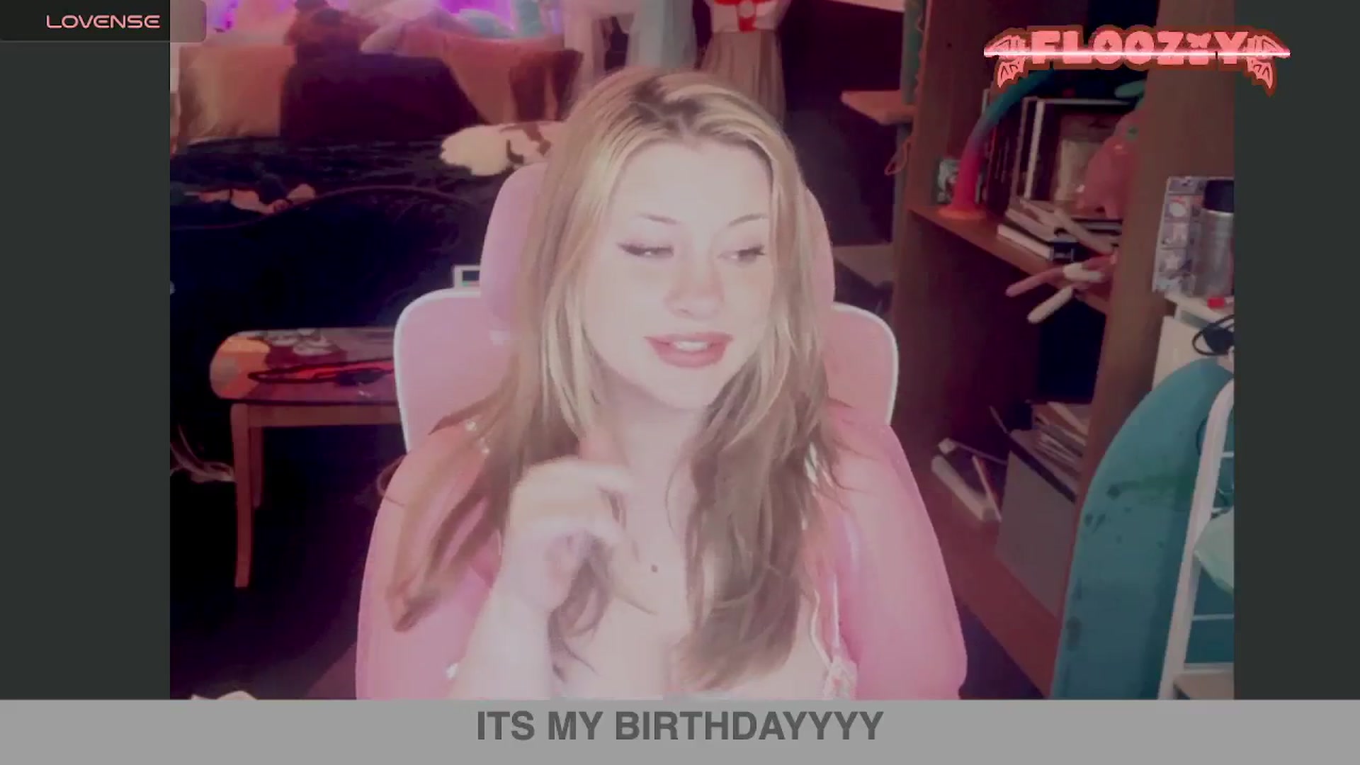 Gallery image thumbnail from flooziy's myfreecams stream on, 07/12/2024, 08:19 image 9 of 20