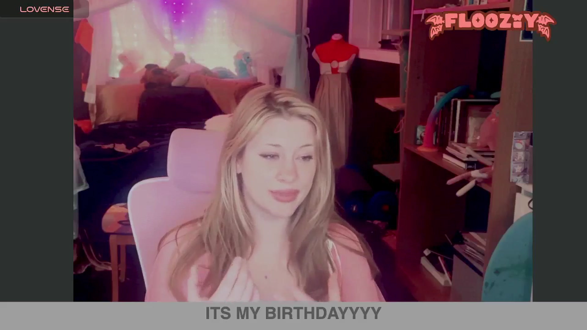 Gallery image thumbnail from flooziy's myfreecams stream on, 07/12/2024, 08:19 image 14 of 20